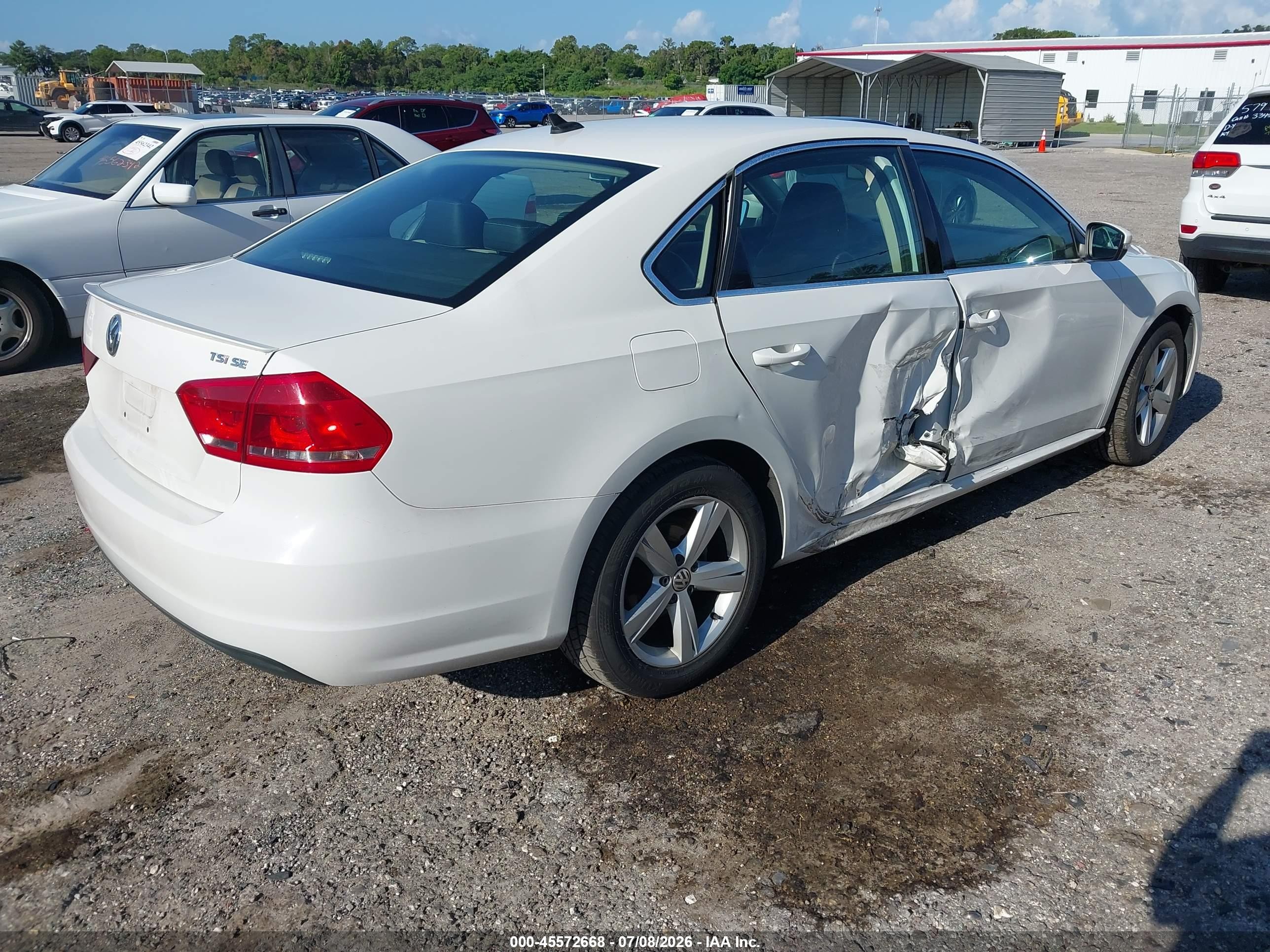 2014 Volkswagen Passat 1.8t Se White vin: 1VWBT7A3XEC121204
