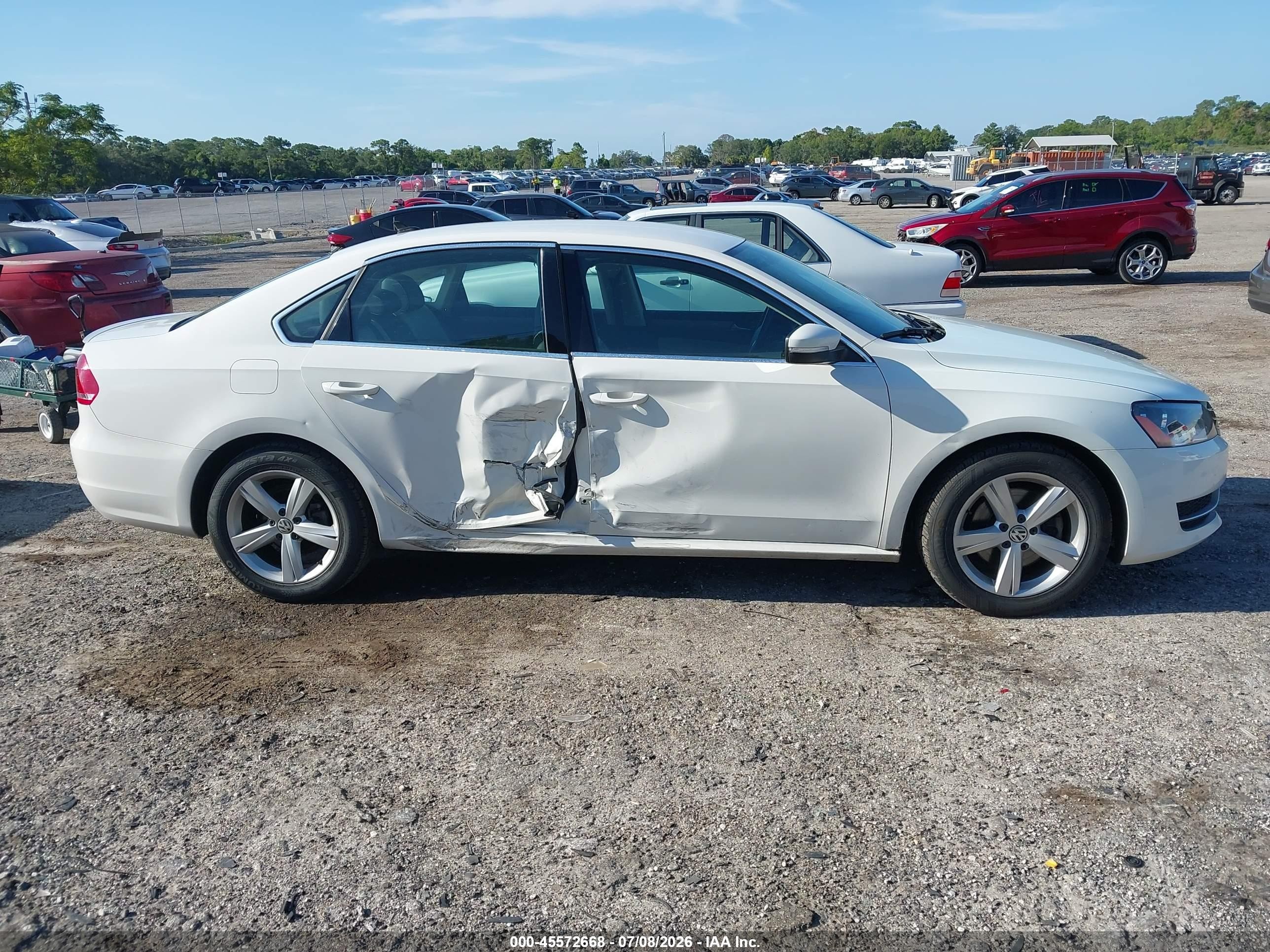 2014 Volkswagen Passat 1.8t Se White vin: 1VWBT7A3XEC121204