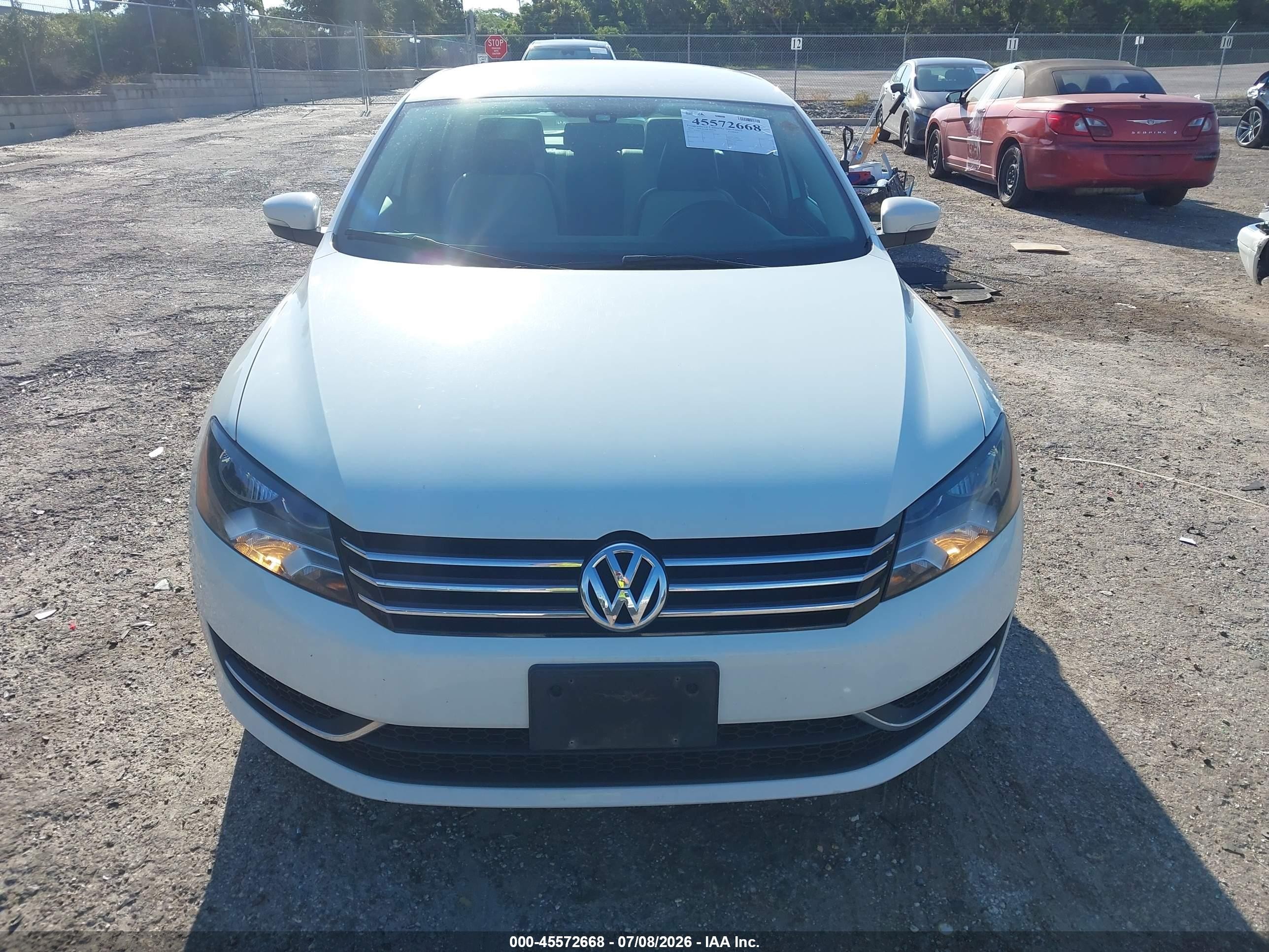 2014 Volkswagen Passat 1.8t Se White vin: 1VWBT7A3XEC121204