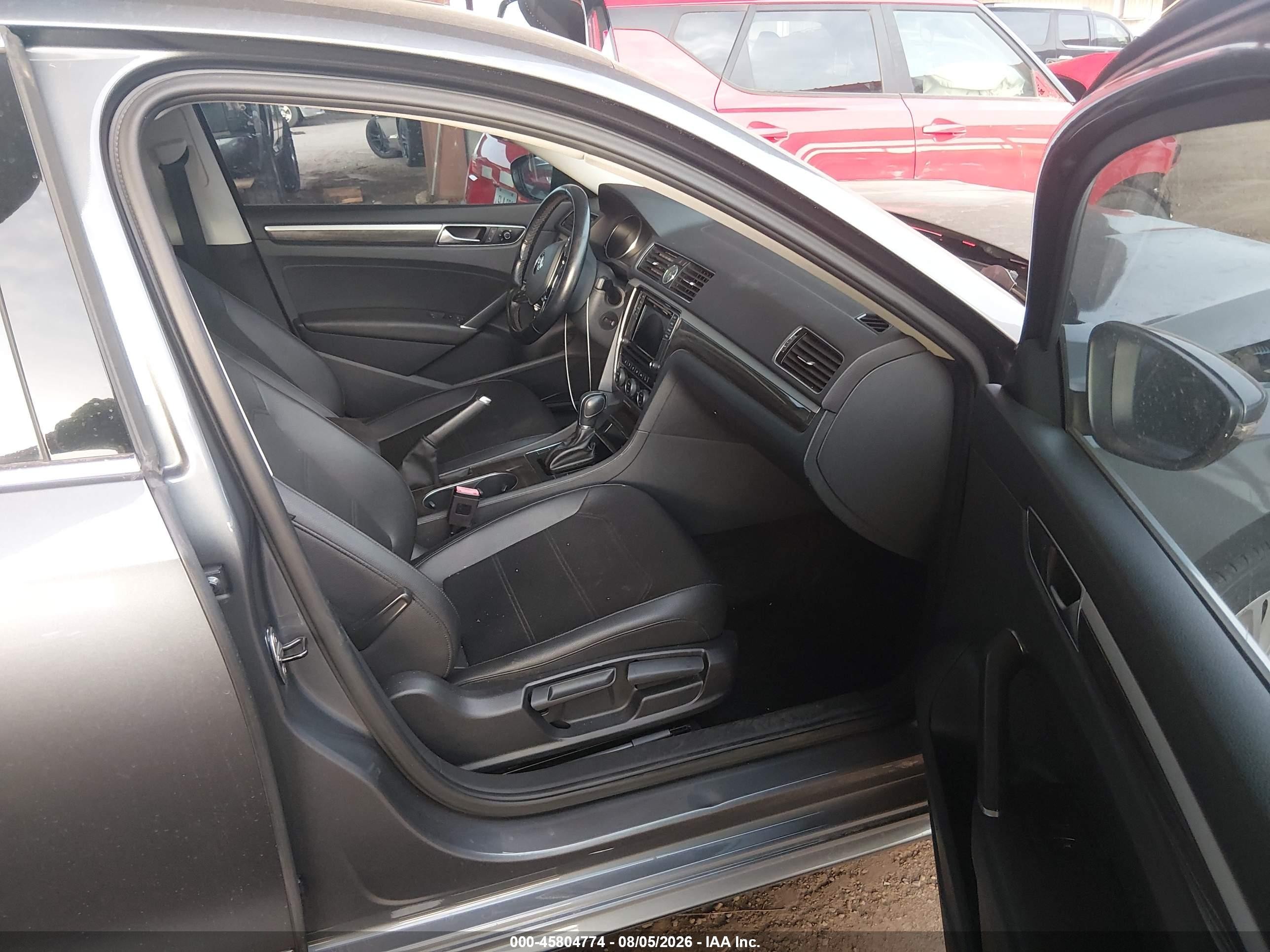 2017 Volkswagen Passat 1.8t Se Серый vin: 1VWBT7A3XHC018286