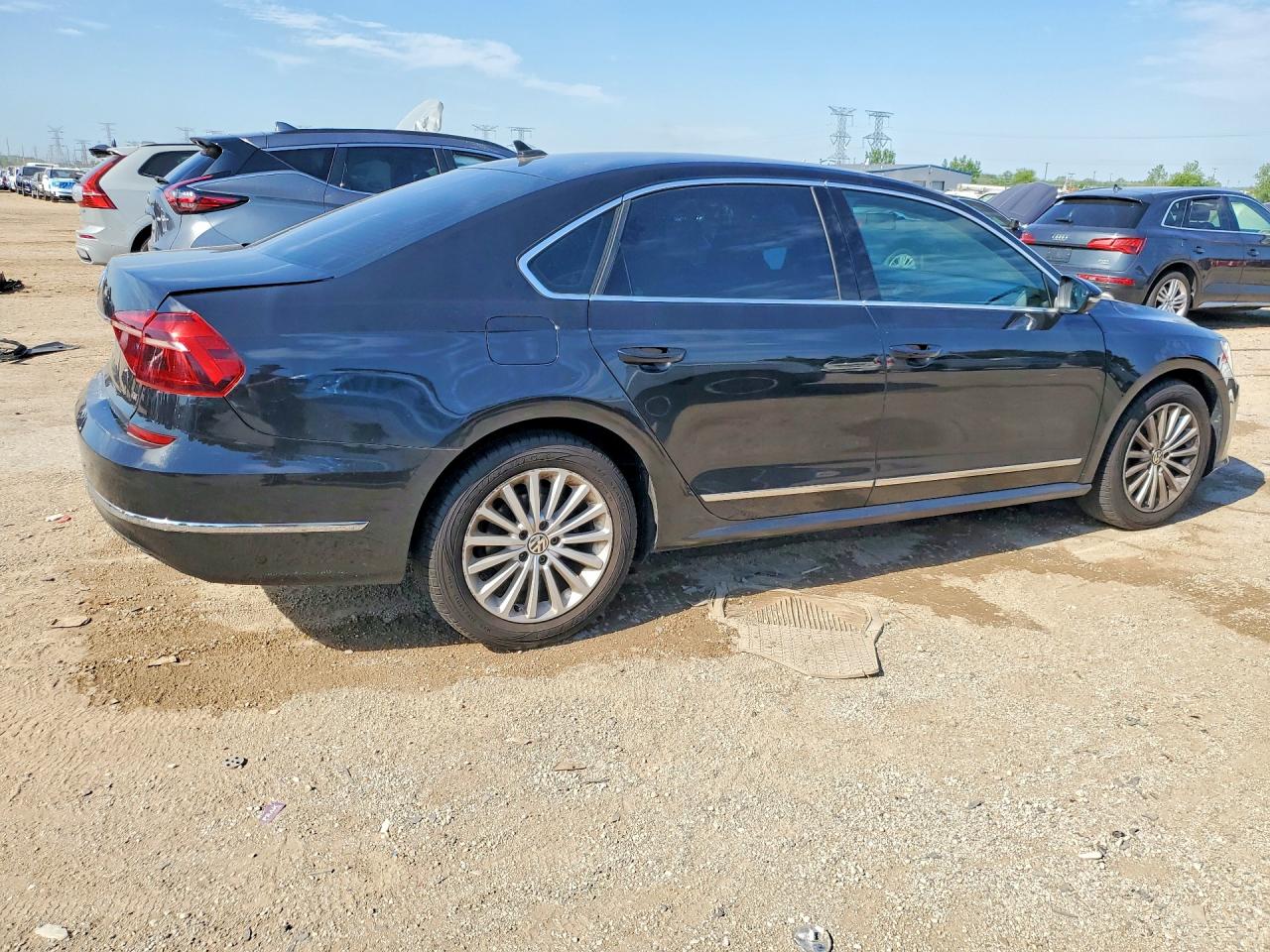 2017 Volkswagen Passat Se Черный vin: 1VWBT7A3XHC018434