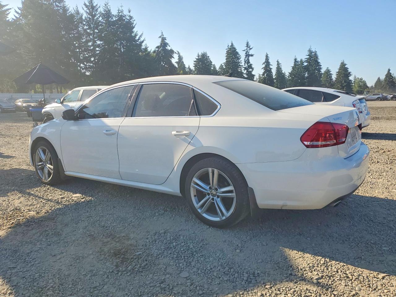 2015 Volkswagen Passat Se White vin: 1VWBV7A30FC025562