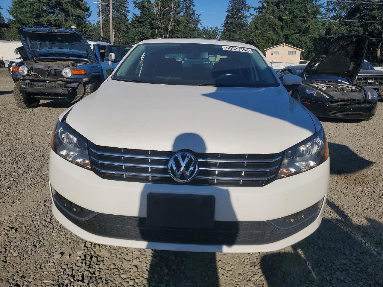 2015 Volkswagen Passat Se White vin: 1VWBV7A30FC025562
