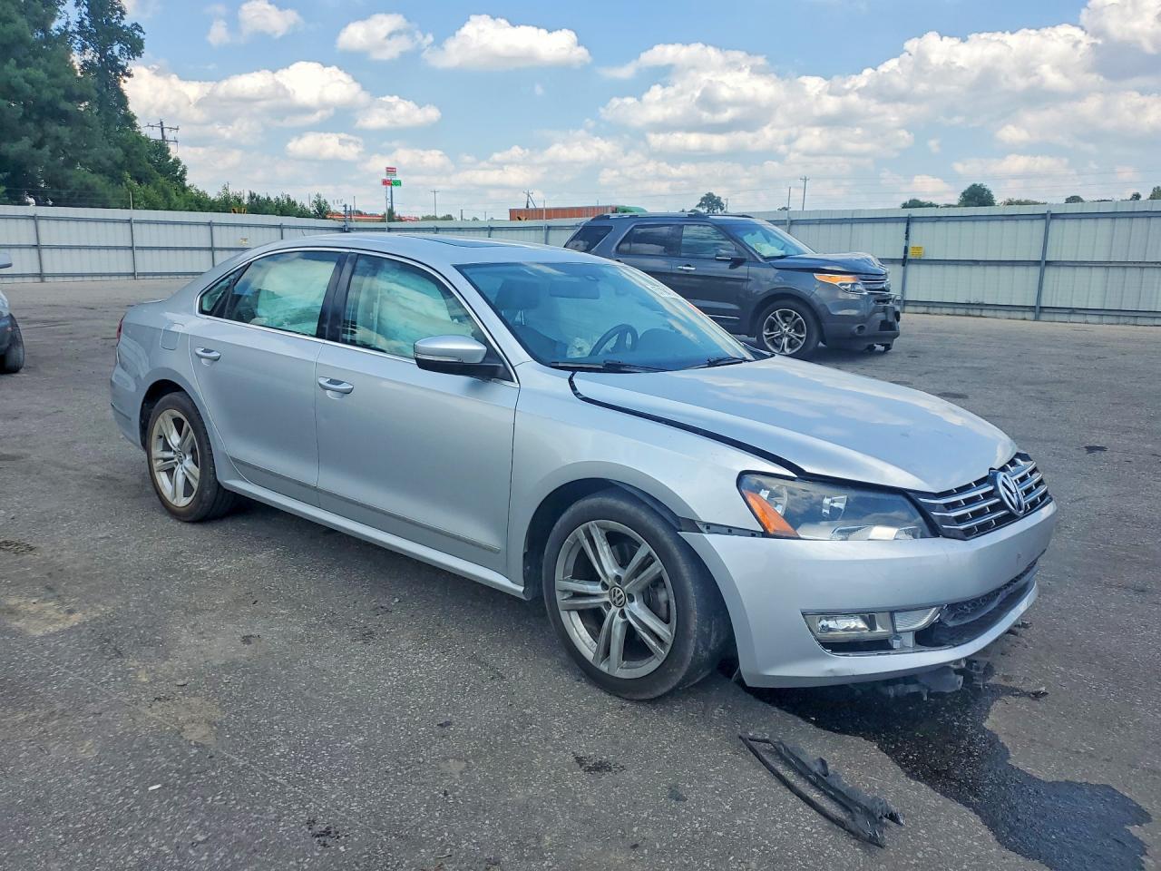 2015 Volkswagen Passat Se Silver vin: 1VWBV7A30FC044208