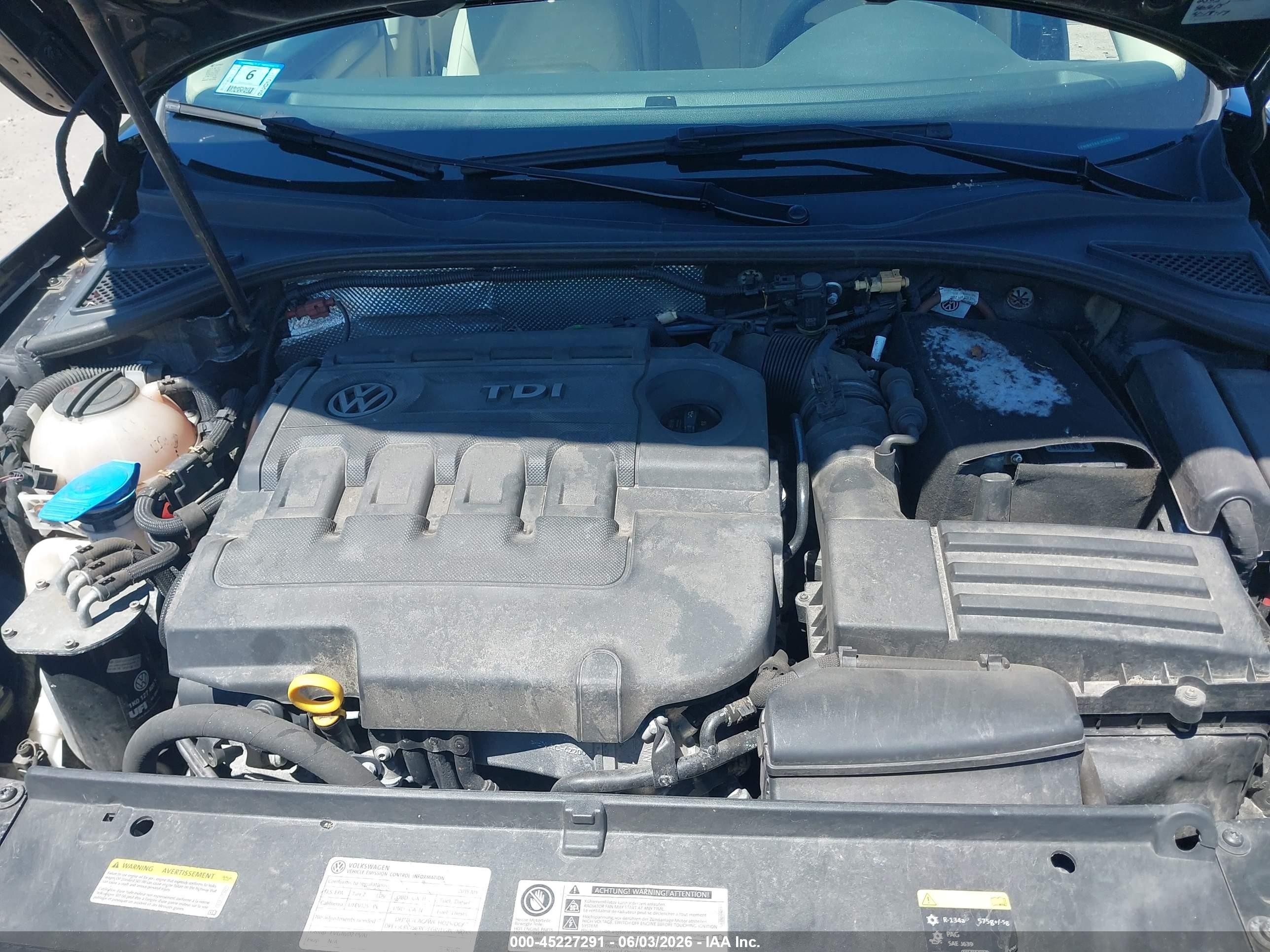 2015 Volkswagen Passat 2.0l Tdi Se Черный vin: 1VWBV7A31FC038143
