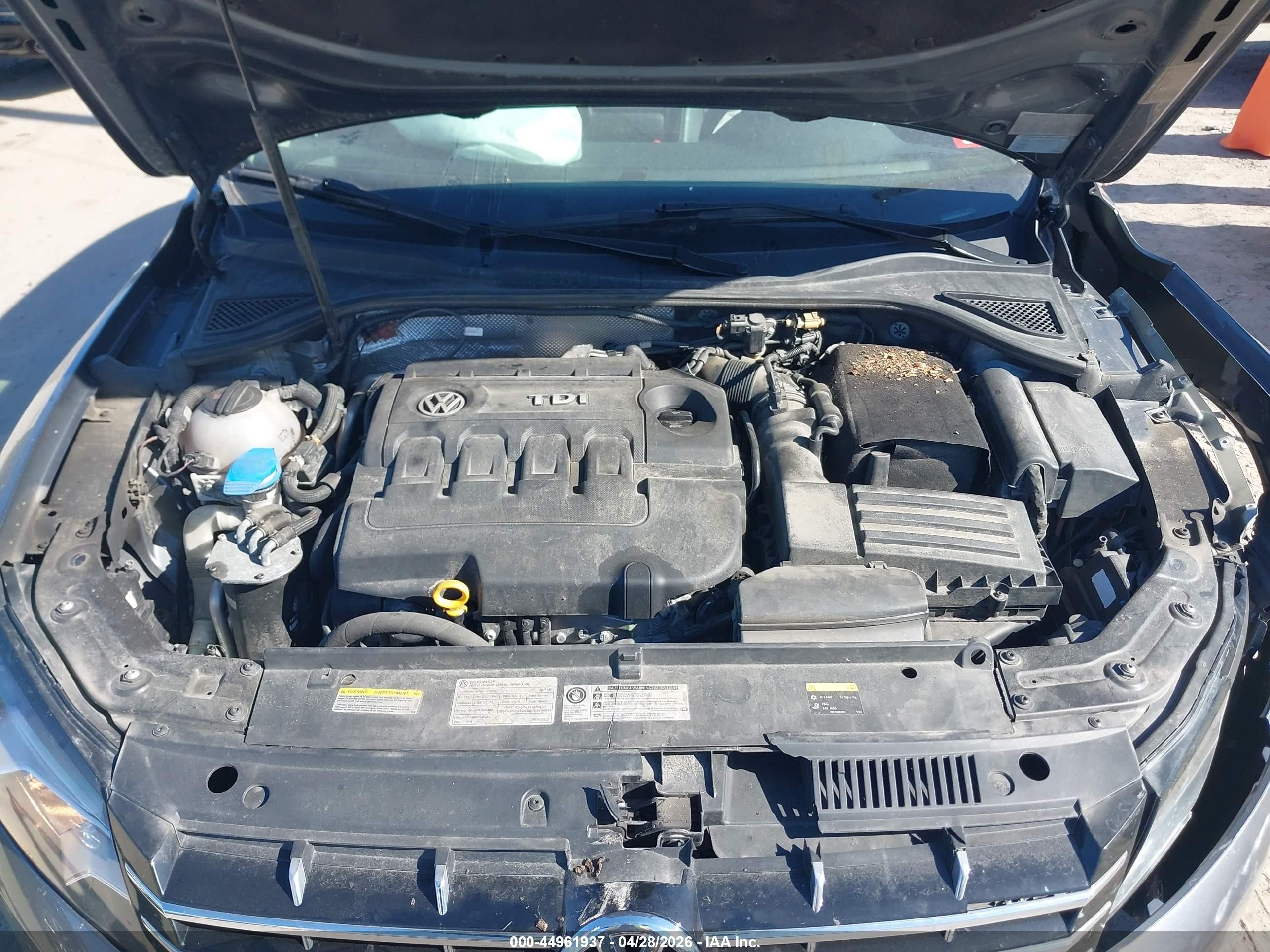 2015 Volkswagen Passat 2.0l Tdi Se Gray vin: 1VWBV7A31FC074611