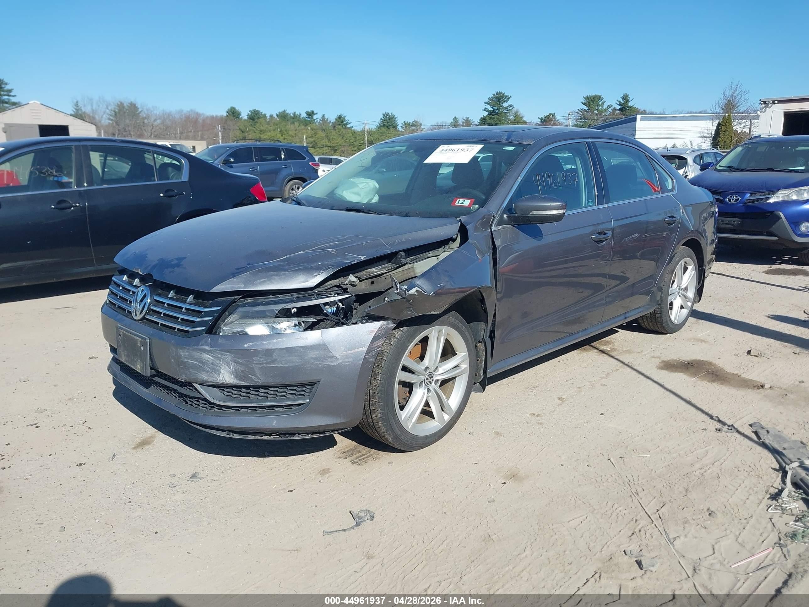 2015 Volkswagen Passat 2.0l Tdi Se Gray vin: 1VWBV7A31FC074611