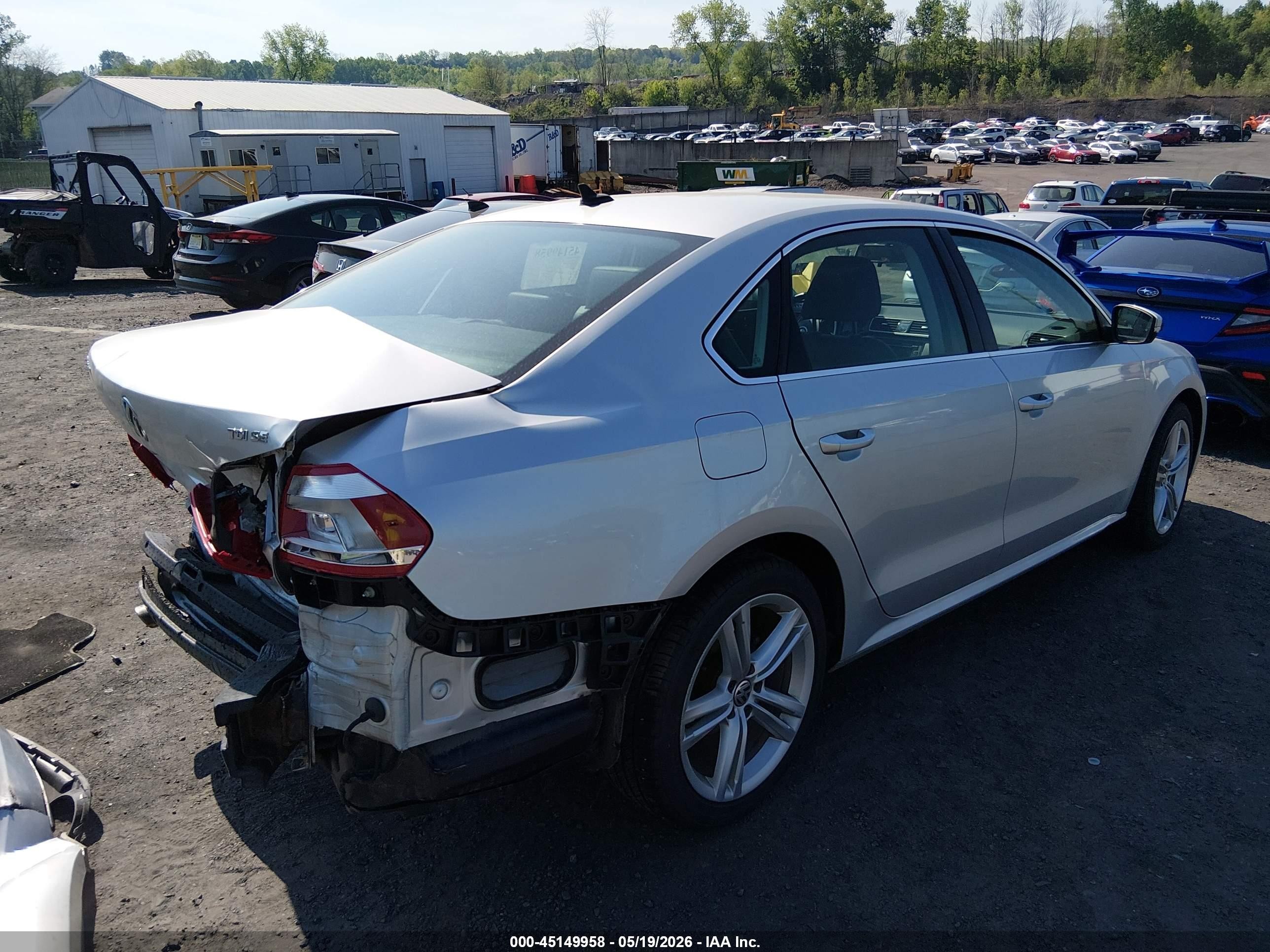 2015 Volkswagen Passat 2.0l Tdi Se Серебряный vin: 1VWBV7A31FC091313