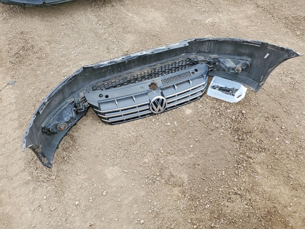 2015 Volkswagen Passat Se Черный vin: 1VWBV7A32FC023781