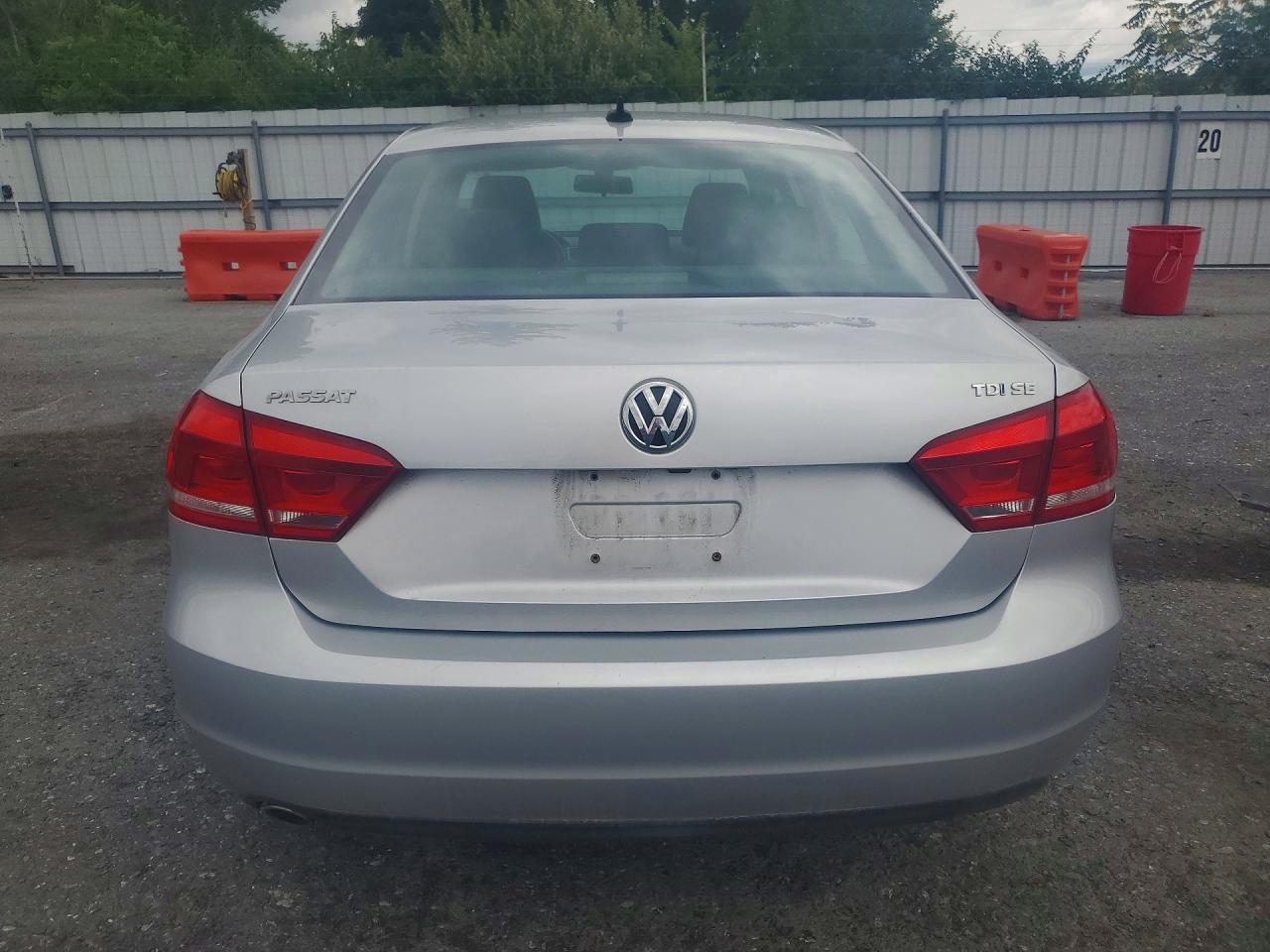 2015 Volkswagen Passat Se Silver vin: 1VWBV7A32FC061043