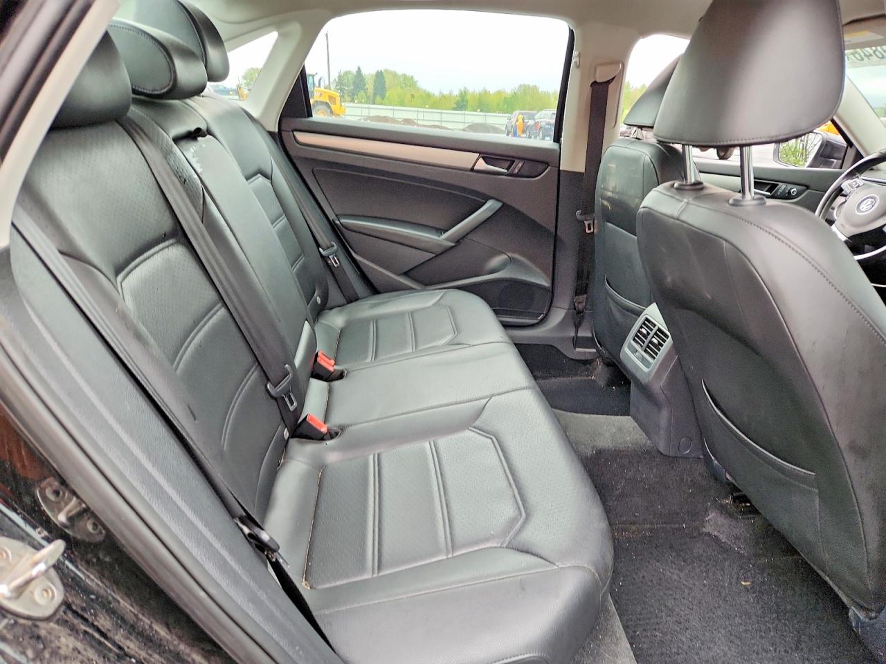 2015 Volkswagen Passat Se Charcoal vin: 1VWBV7A32FC118194