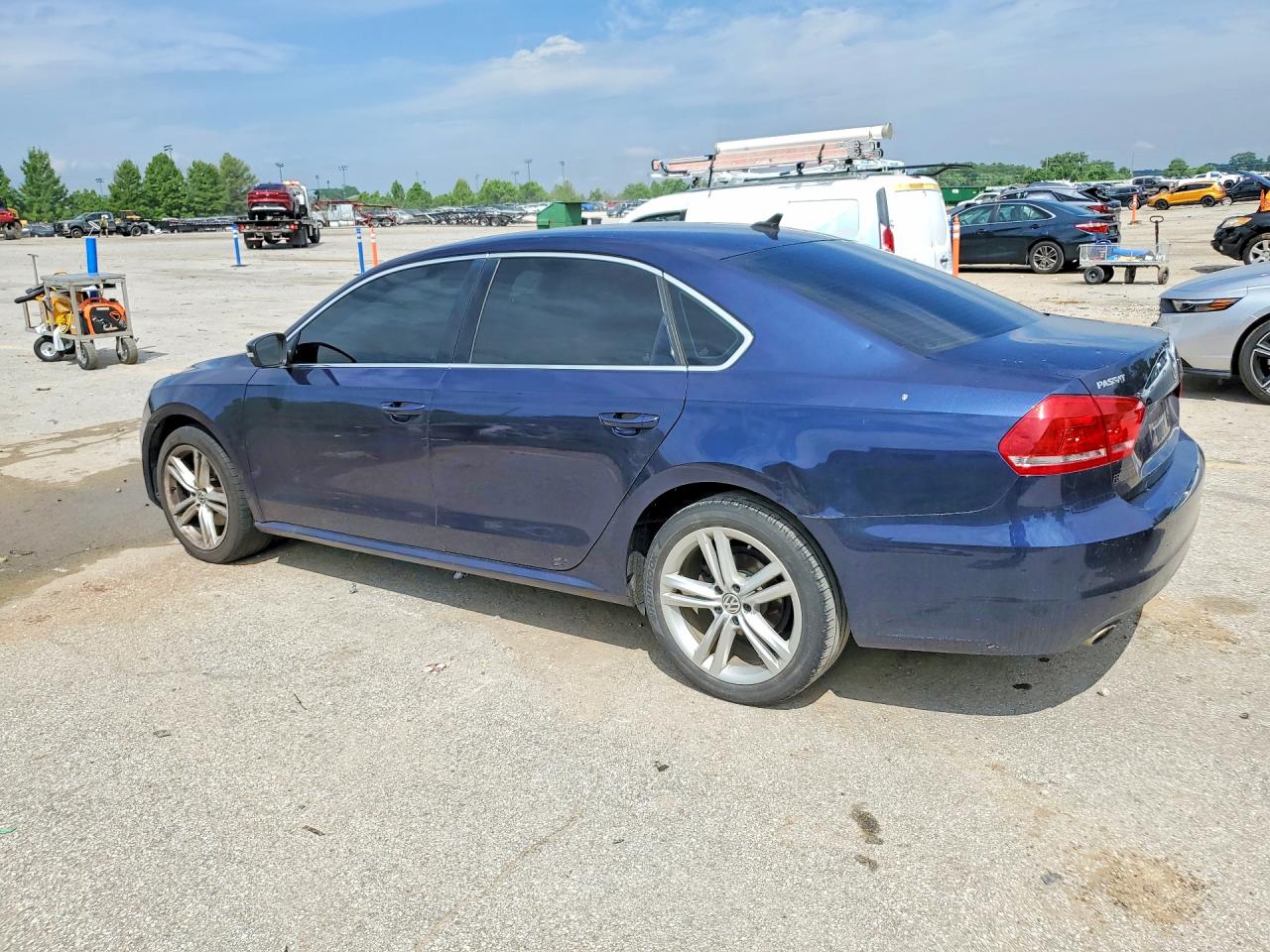 2015 Volkswagen Passat Se Blue vin: 1VWBV7A33FC014233