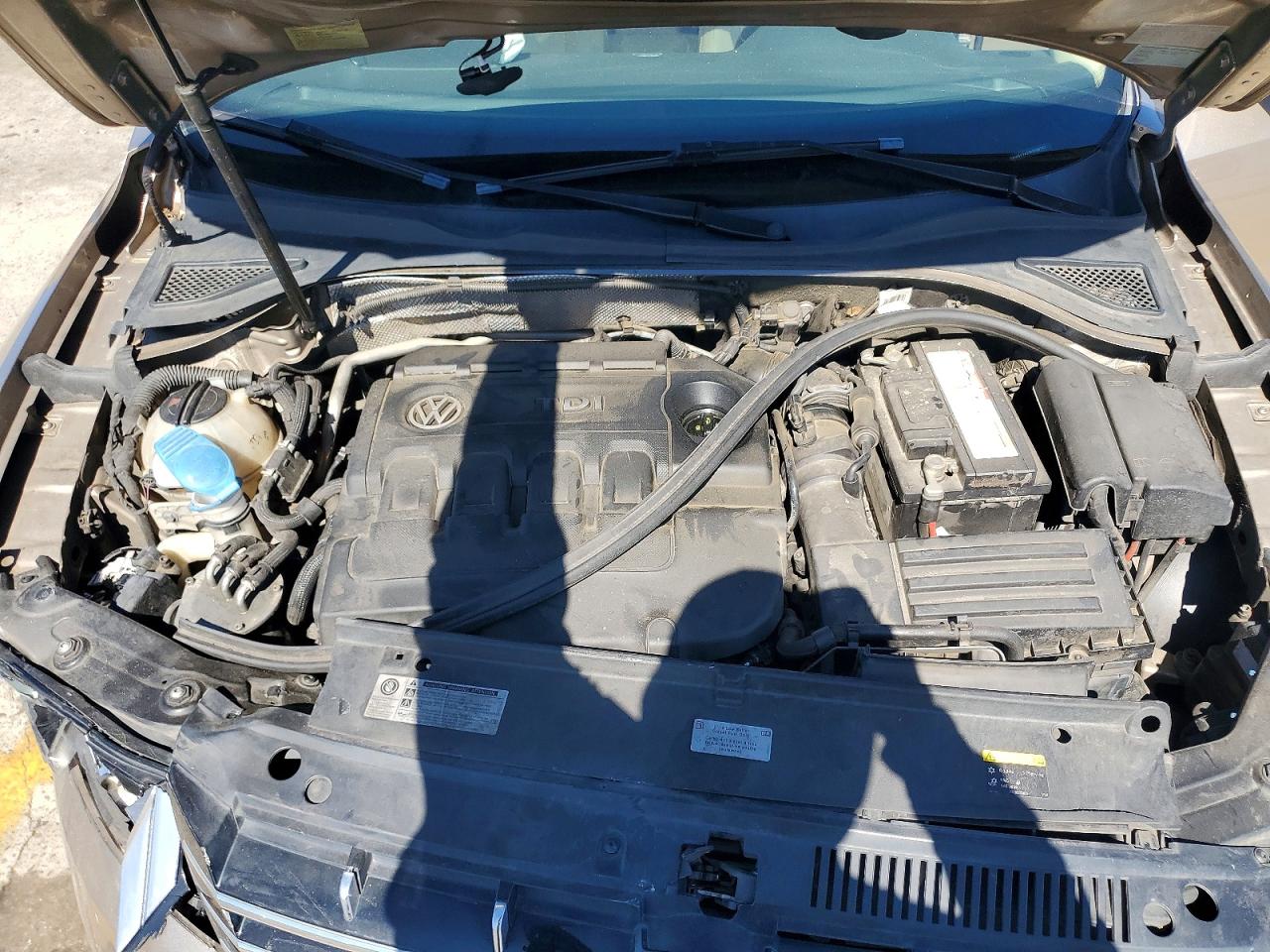 2015 Volkswagen Passat Se Tan vin: 1VWBV7A33FC038743