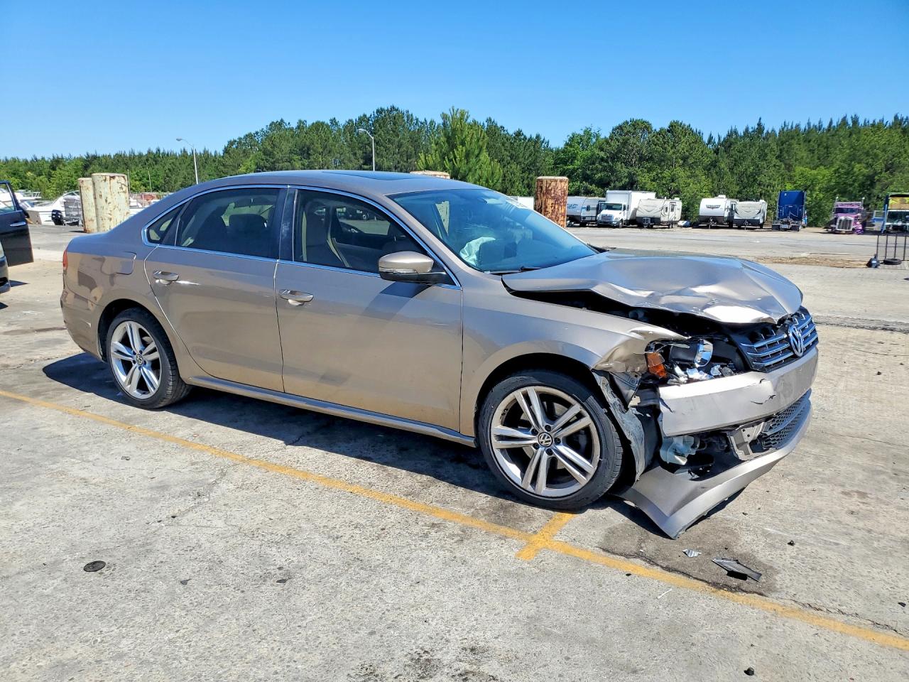 2015 Volkswagen Passat Se Tan vin: 1VWBV7A33FC038743