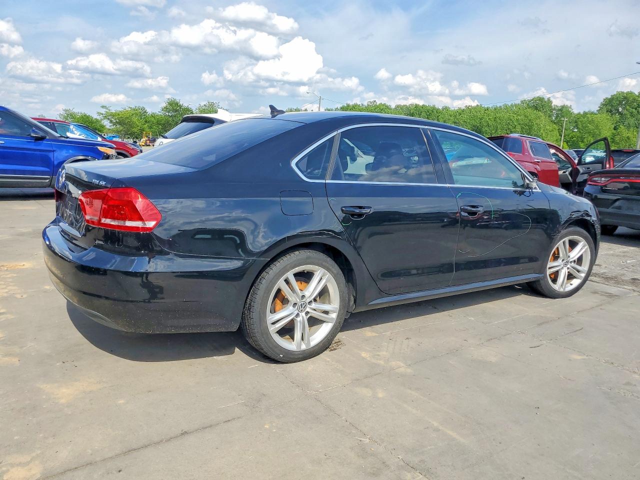 2015 Volkswagen Passat Black vin: 1VWBV7A33FC049046