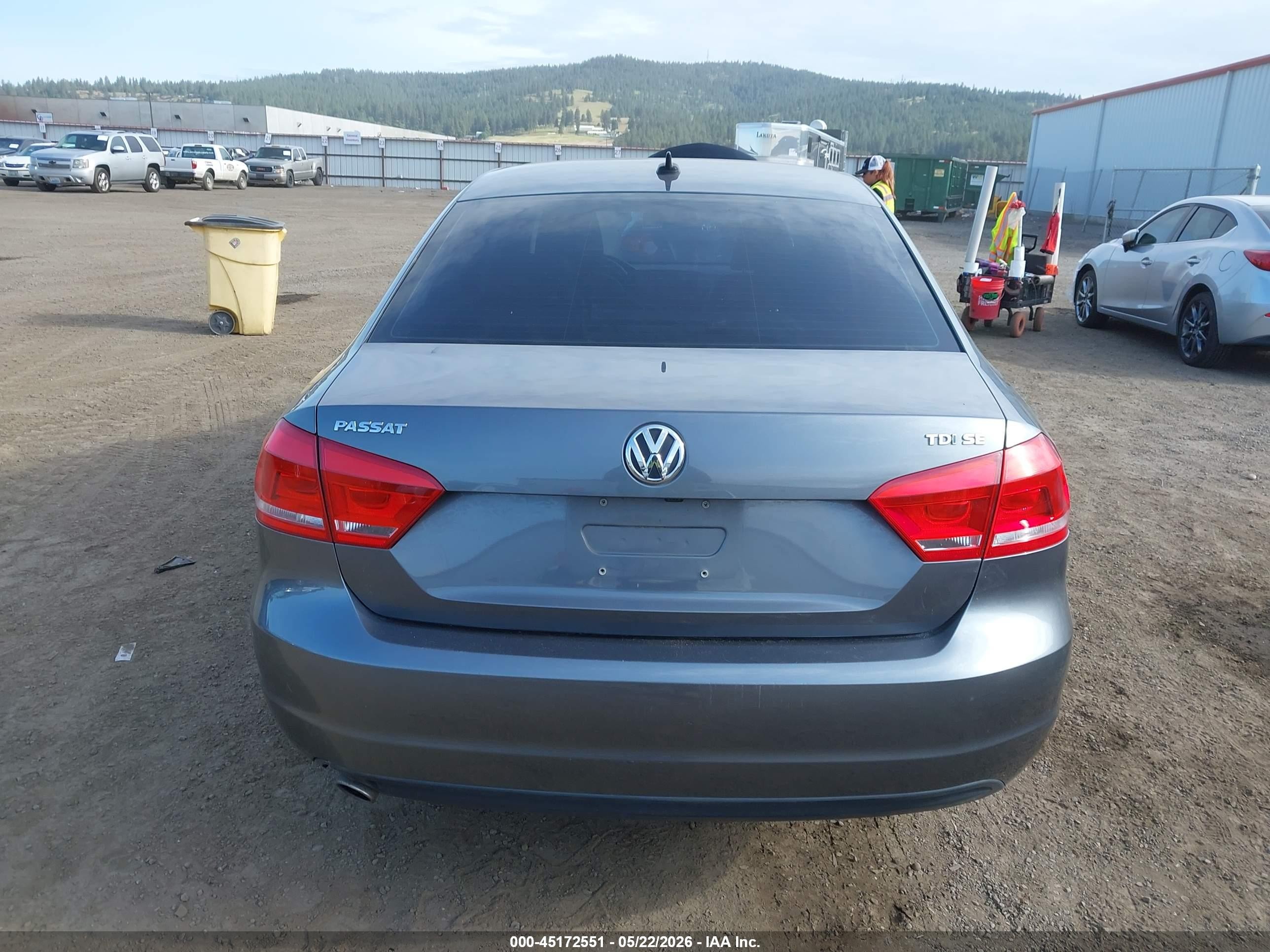 2015 Volkswagen Passat 2.0l Tdi Se Gray vin: 1VWBV7A33FC090888
