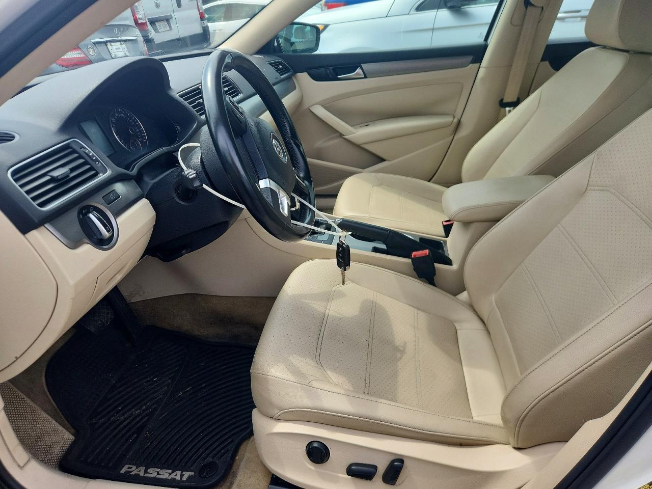 2015 Volkswagen Passat Se White vin: 1VWBV7A34FC056944