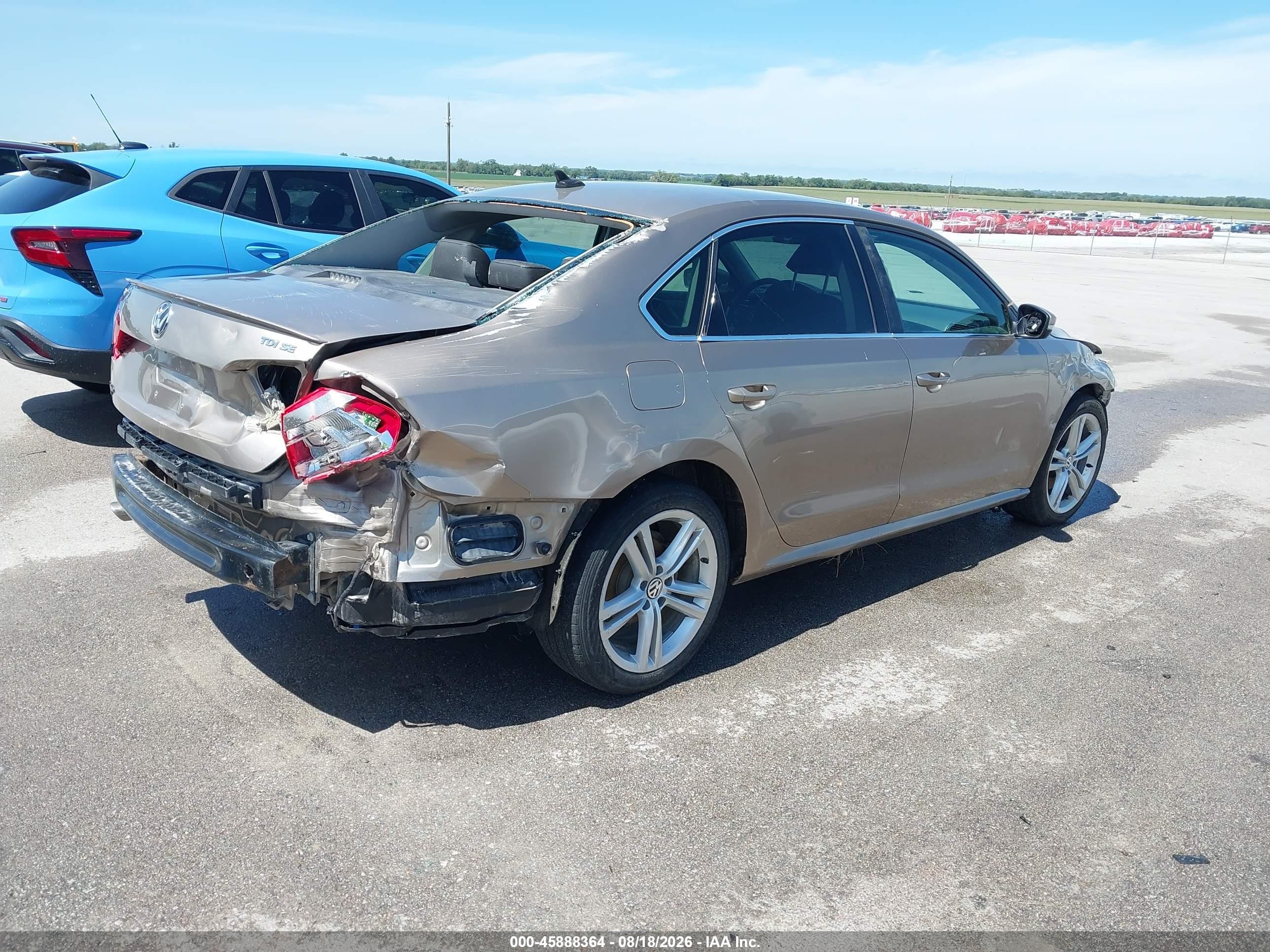 2015 Volkswagen Passat 2.0l Tdi Se Brown vin: 1VWBV7A34FC067569