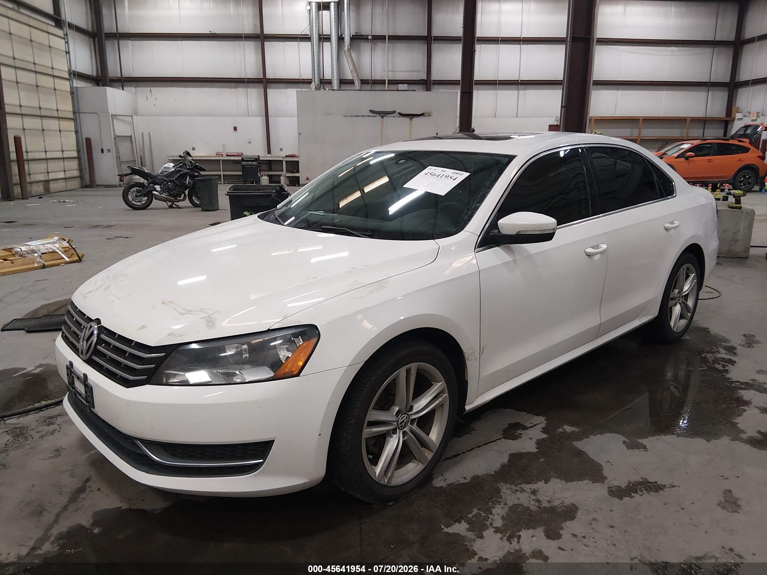 2015 Volkswagen Passat 2.0l Tdi Se White vin: 1VWBV7A35FC045466