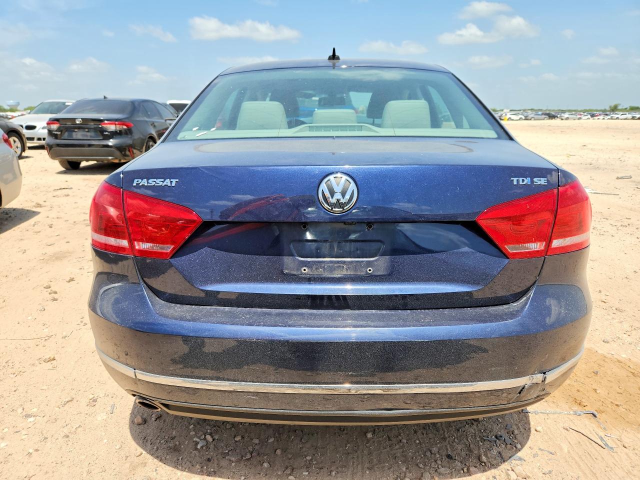 2015 Volkswagen Passat Se Blue vin: 1VWBV7A36FC046982