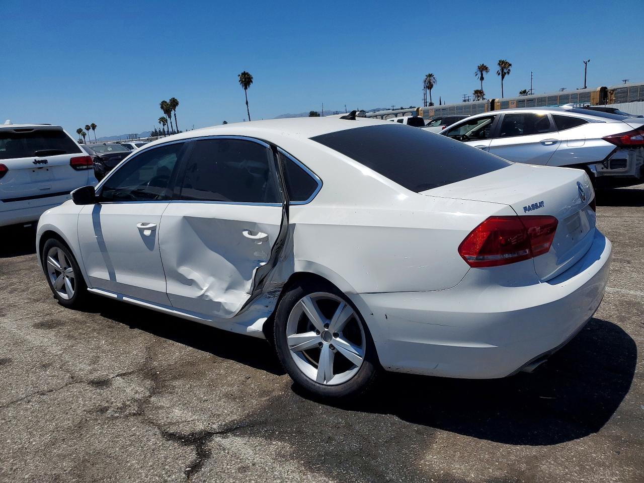2015 Volkswagen Passat Se White vin: 1VWBV7A36FC057884