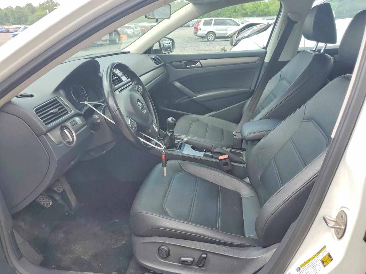2015 Volkswagen Passat Se White vin: 1VWBV7A36FC085927