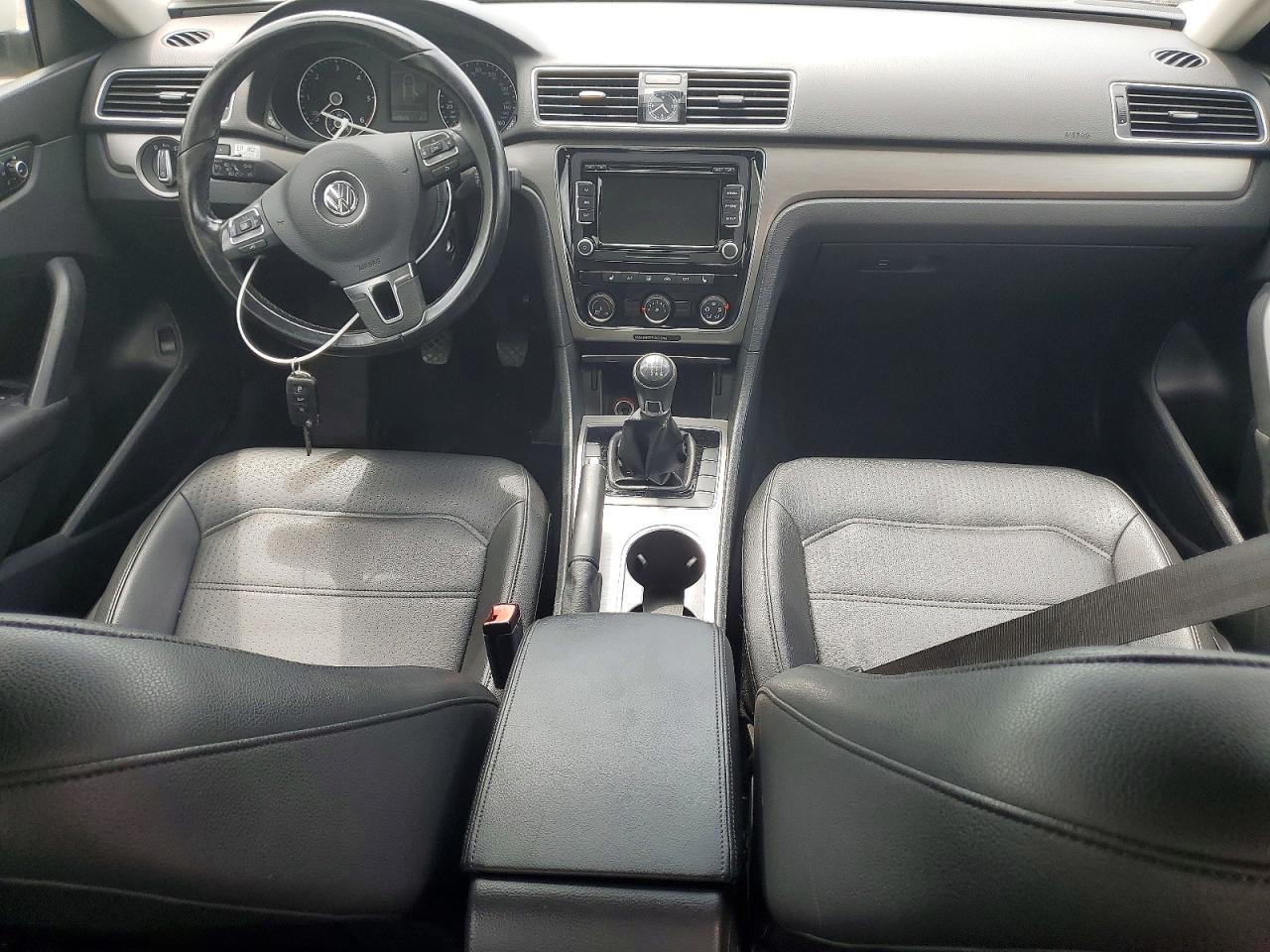 2015 Volkswagen Passat Se White vin: 1VWBV7A36FC085927