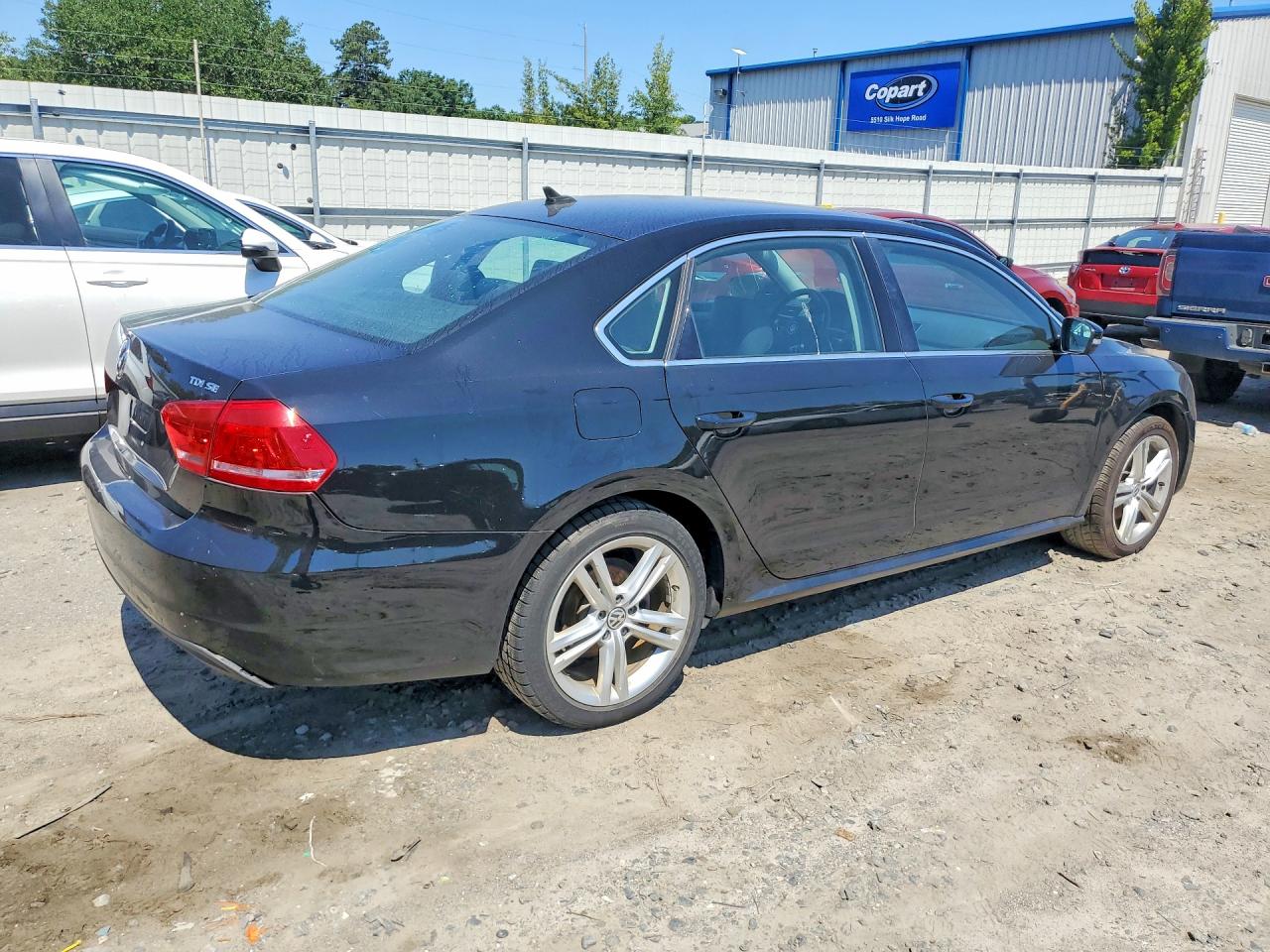 2015 Volkswagen Passat Se Black vin: 1VWBV7A36FC087516