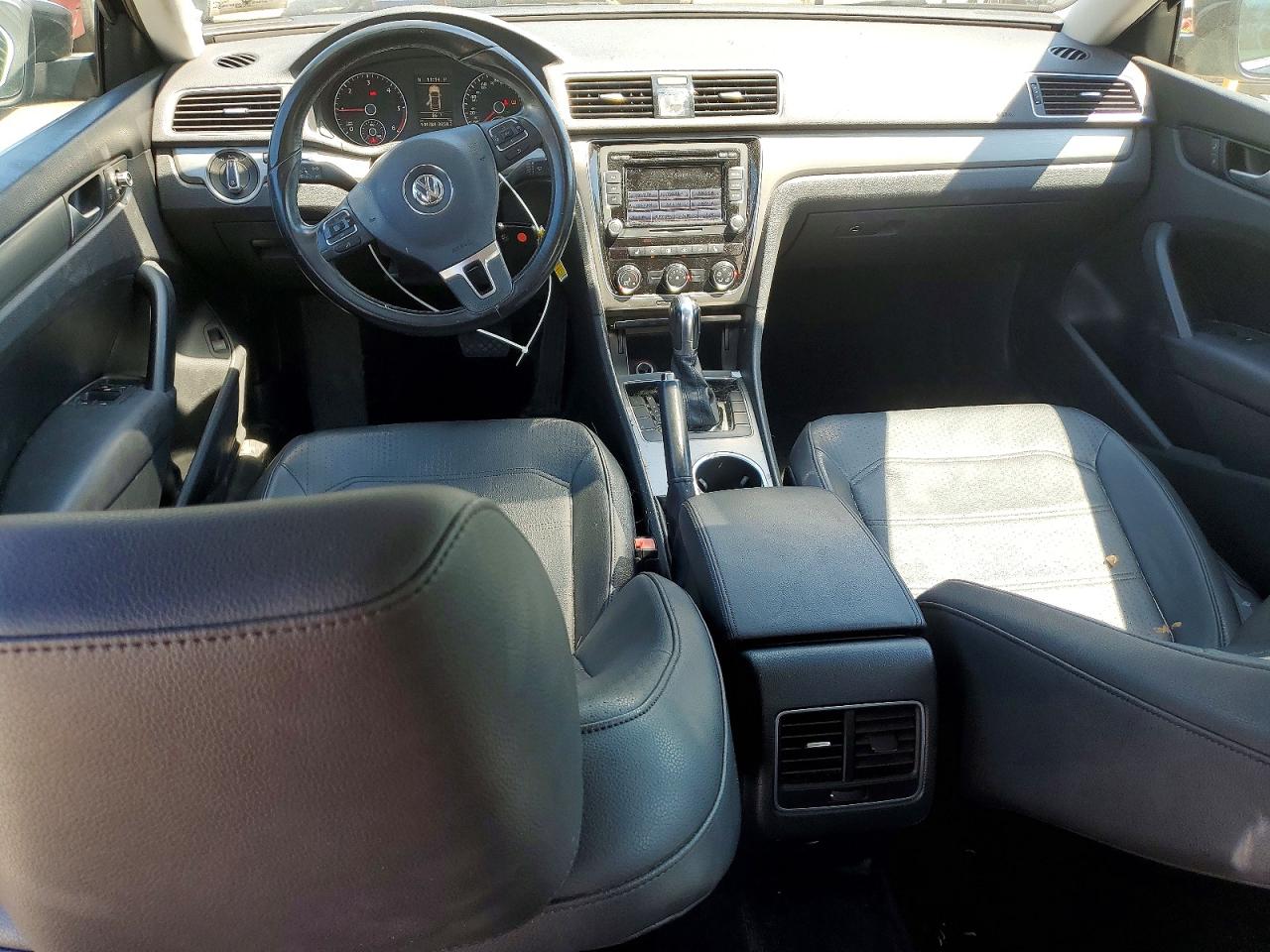 2015 Volkswagen Passat Se Black vin: 1VWBV7A36FC087516