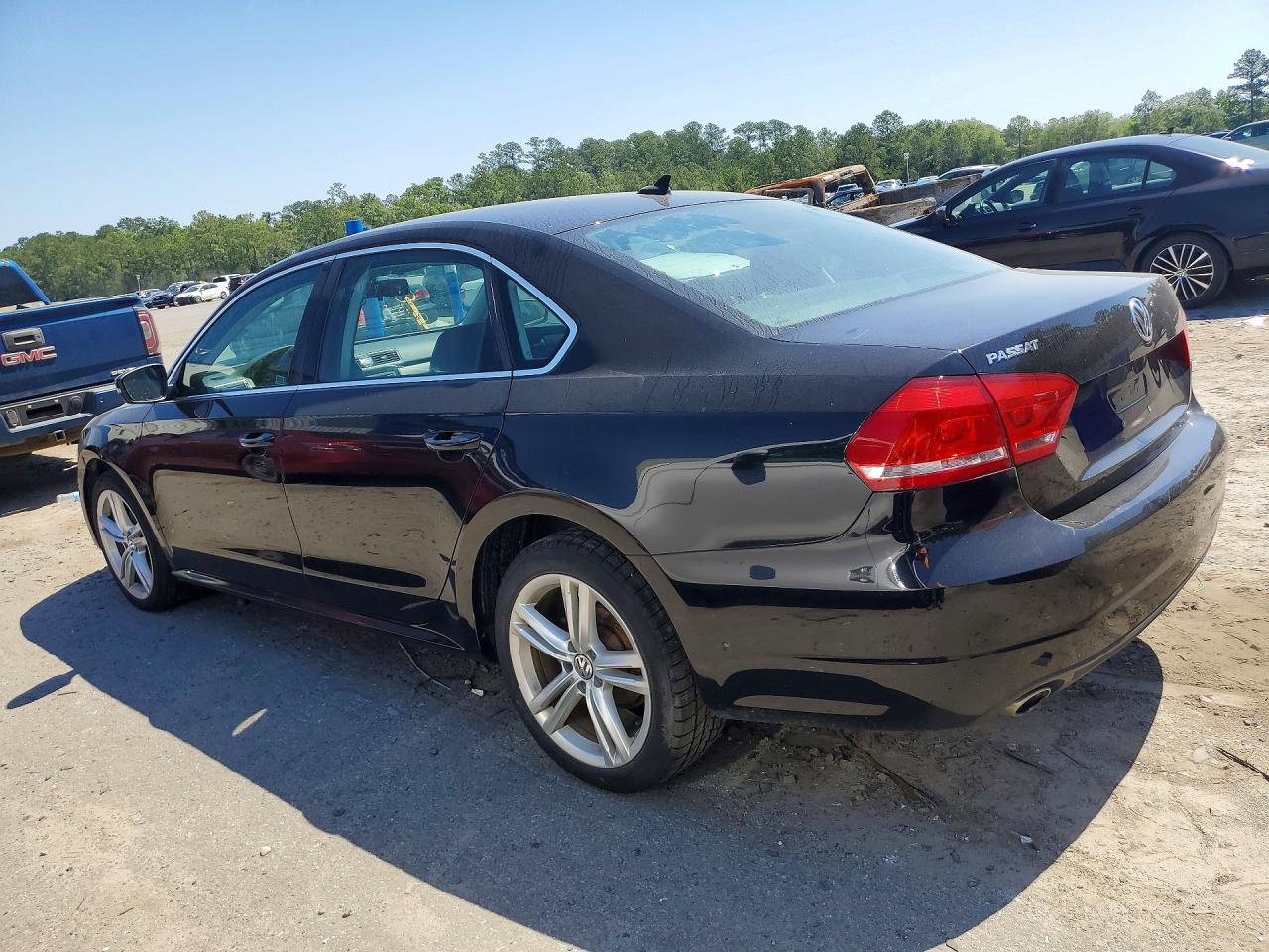 2015 Volkswagen Passat Se Black vin: 1VWBV7A36FC087516