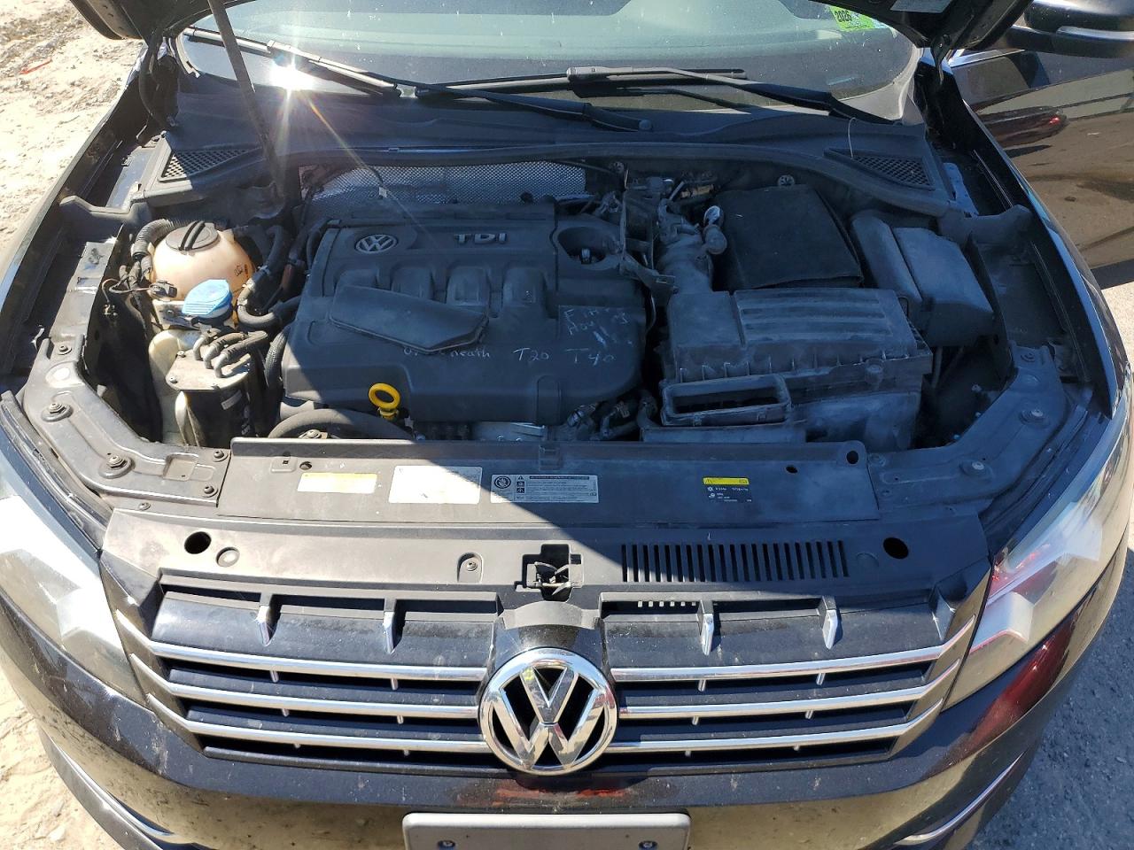 2015 Volkswagen Passat Se Black vin: 1VWBV7A36FC087516