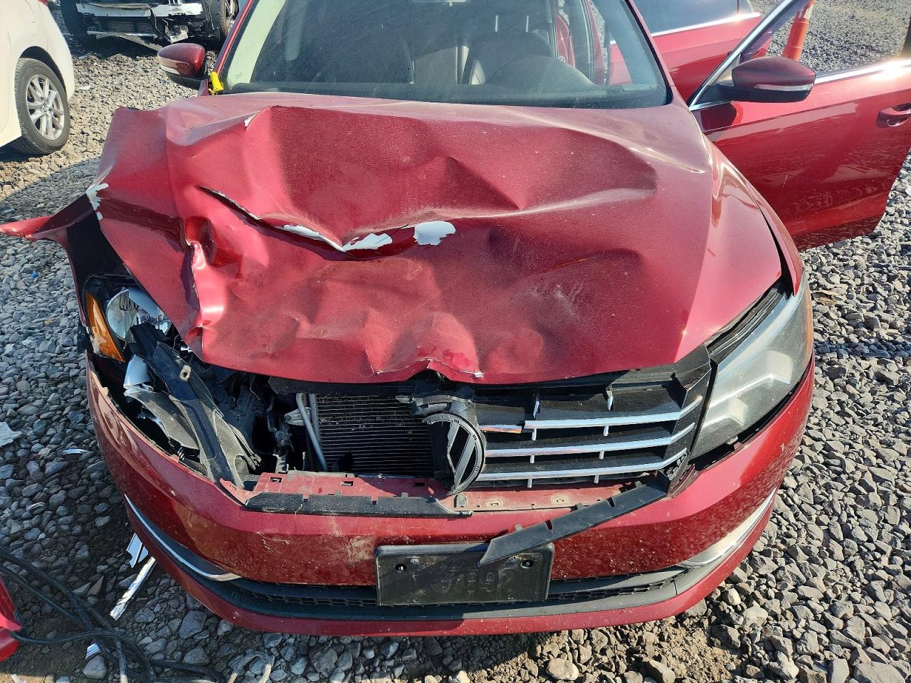 2015 Volkswagen Passat Se Red vin: 1VWBV7A36FC095938