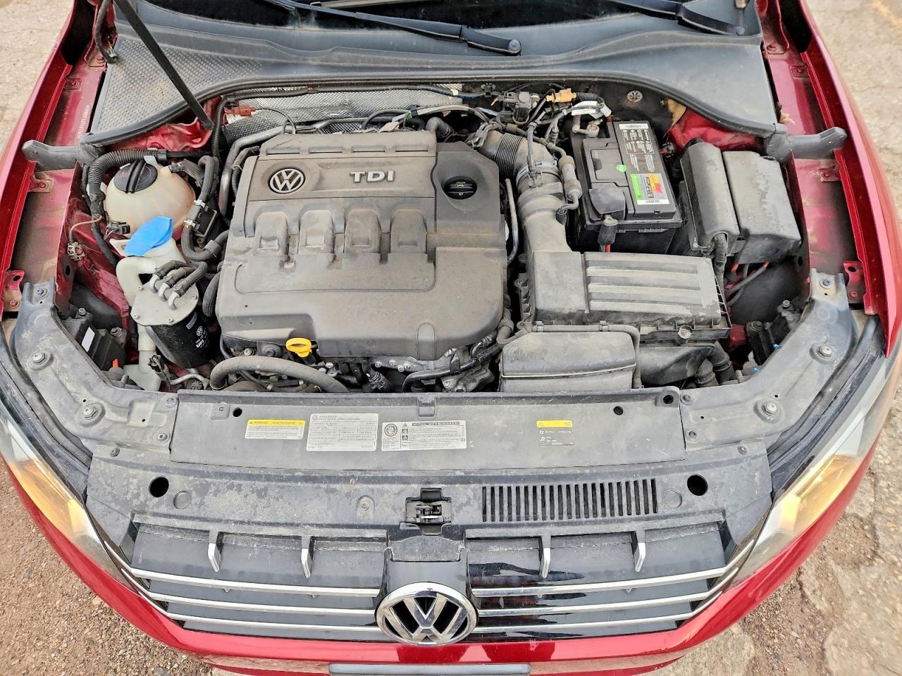 2015 Volkswagen Passat Se Red vin: 1VWBV7A37FC017541