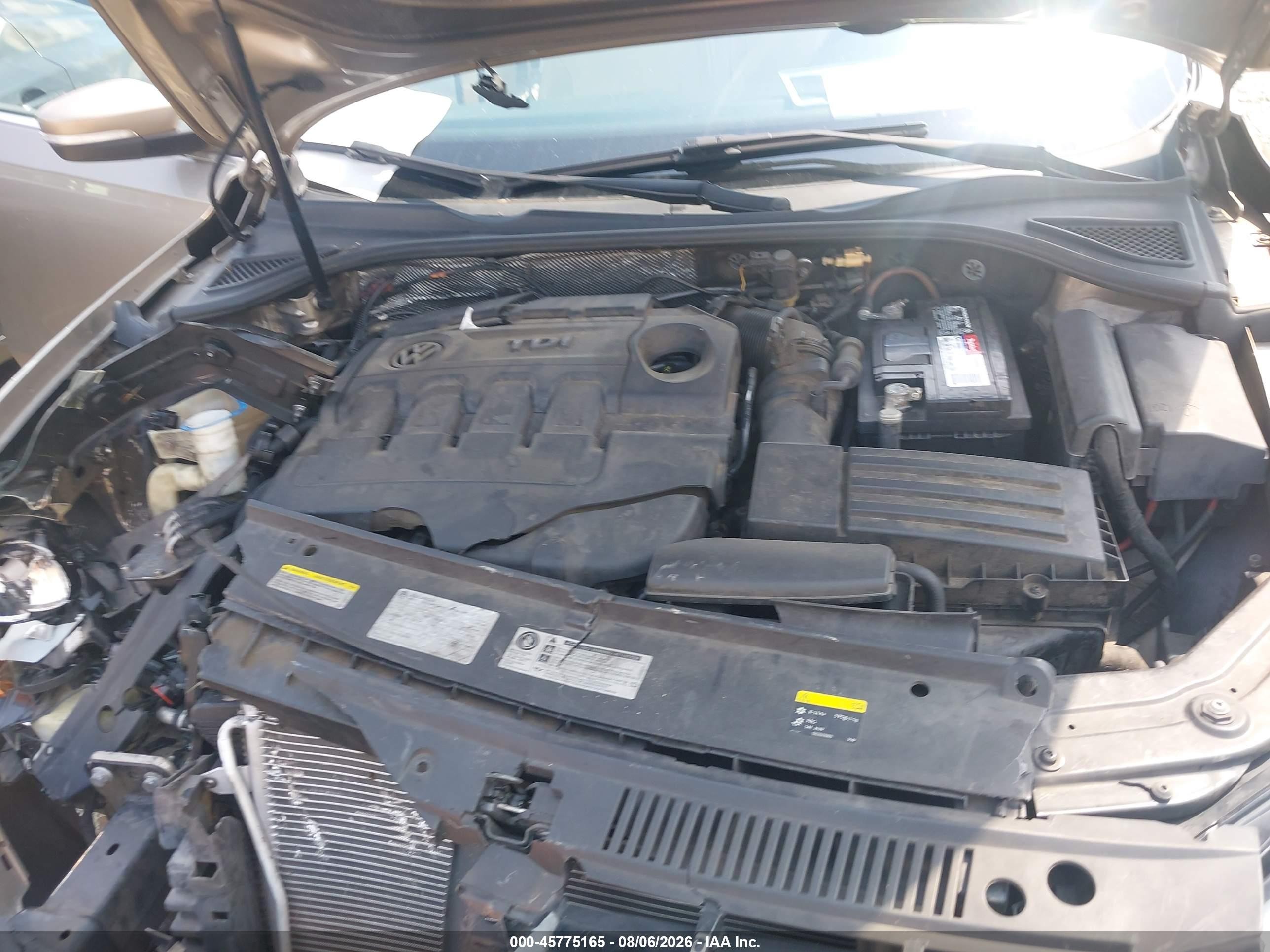 2015 Volkswagen Passat 2.0l Tdi Se Tan vin: 1VWBV7A37FC032539