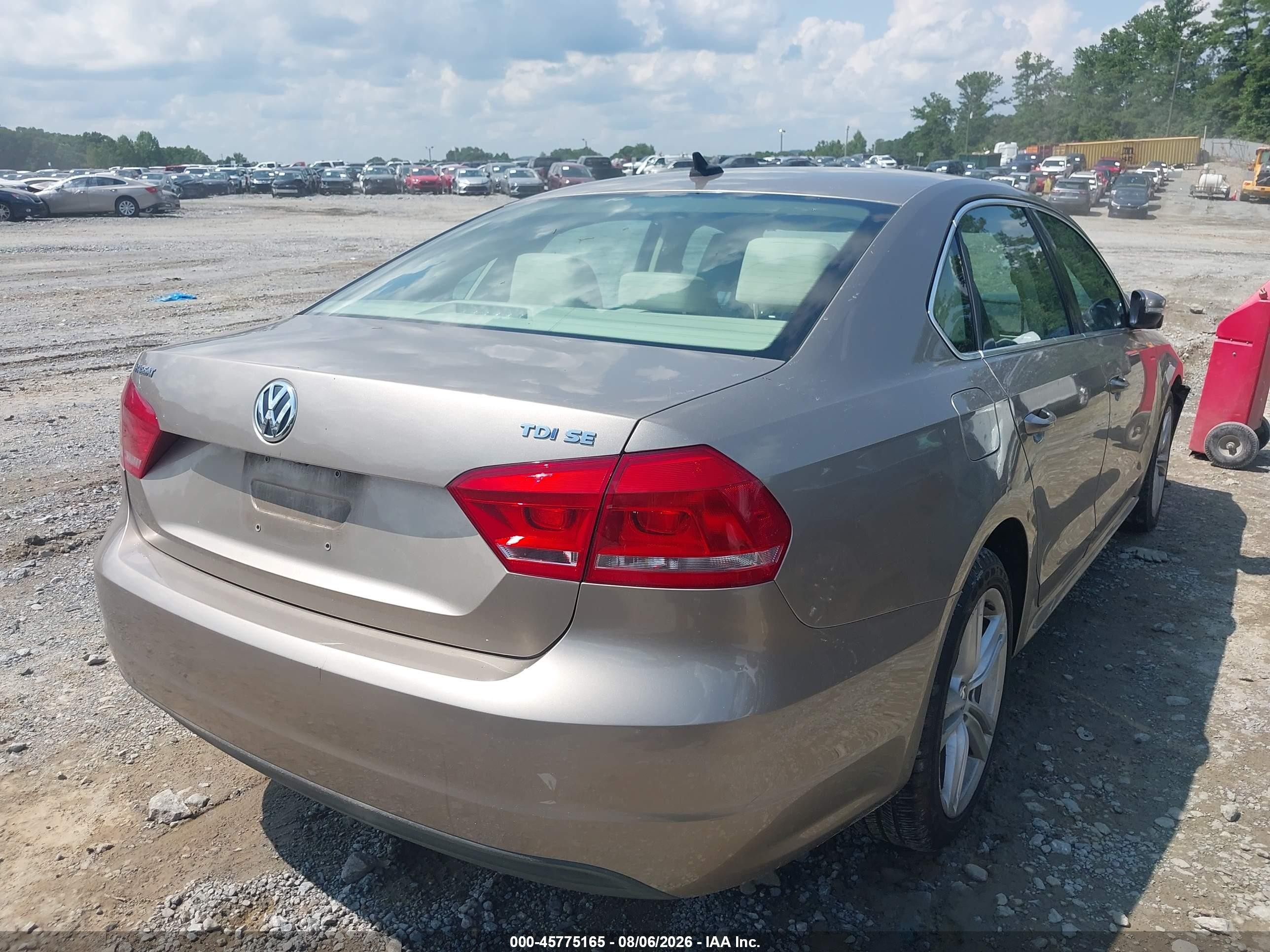 2015 Volkswagen Passat 2.0l Tdi Se Tan vin: 1VWBV7A37FC032539