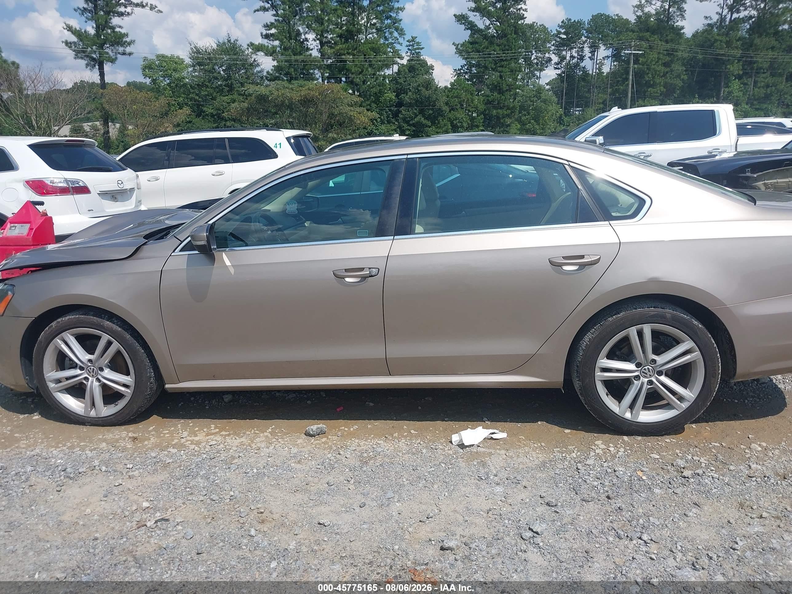2015 Volkswagen Passat 2.0l Tdi Se Tan vin: 1VWBV7A37FC032539
