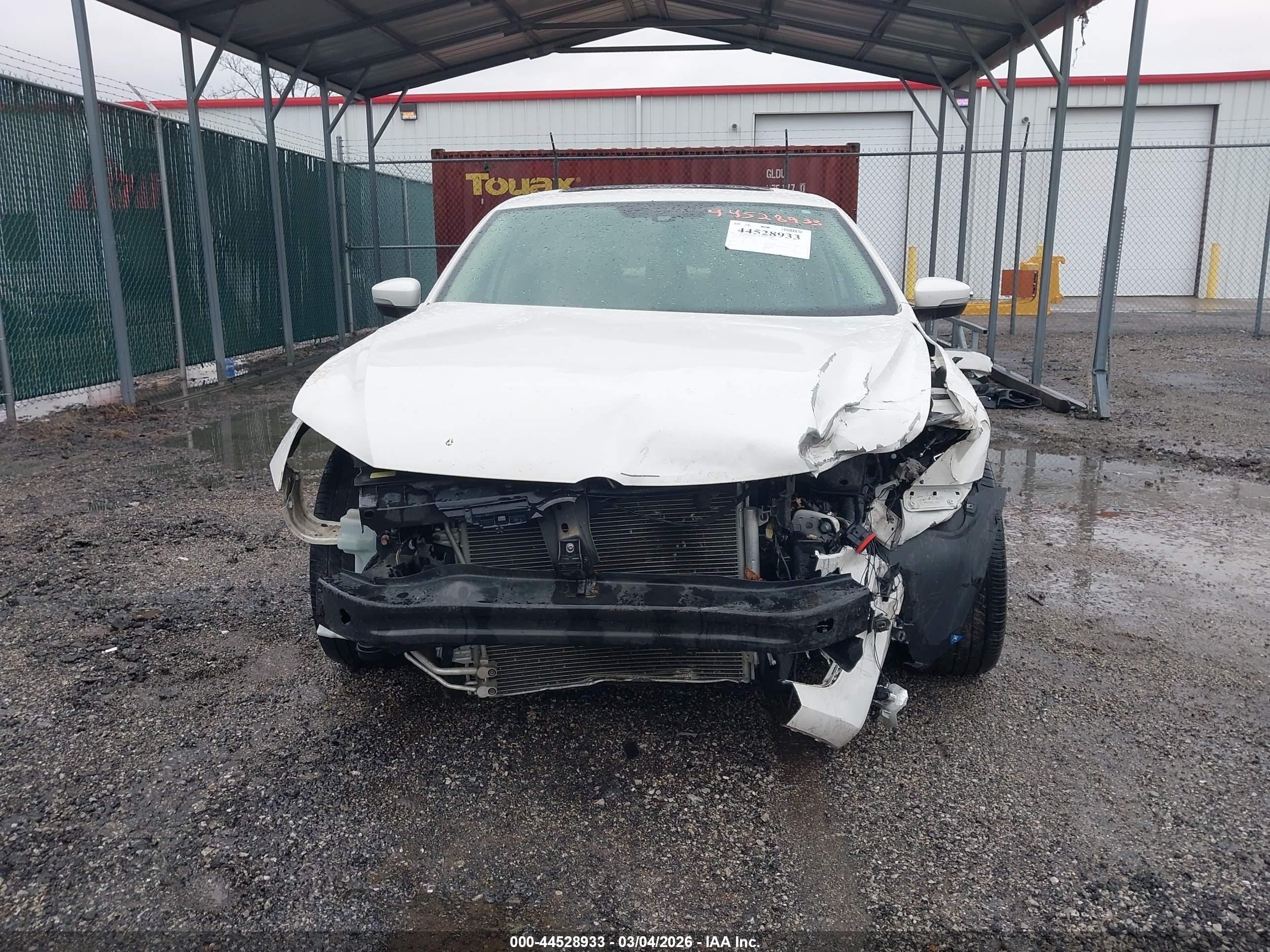 2015 Volkswagen Passat 2.0l Tdi Se White vin: 1VWBV7A39FC052694