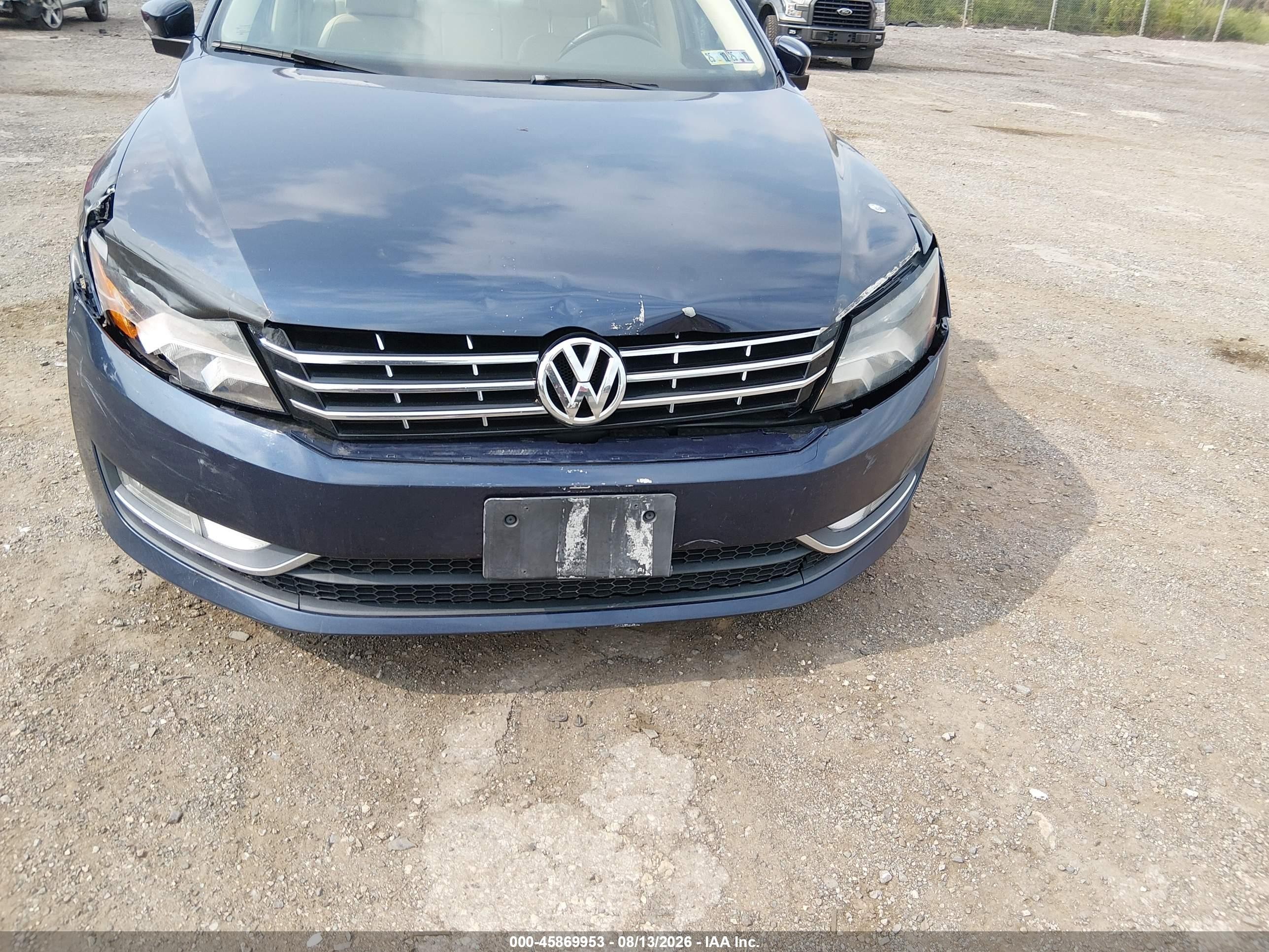 2015 Volkswagen Passat 2.0l Tdi Se Dark Blue vin: 1VWBV7A39FC079040