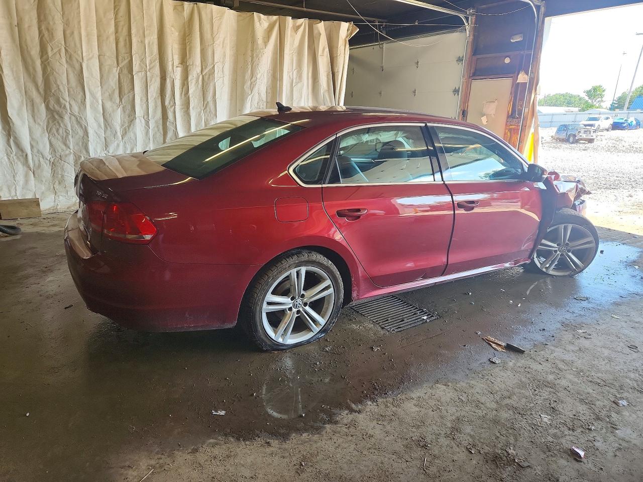 2015 Volkswagen Passat Se Burgundy vin: 1VWBV7A3XFC018960