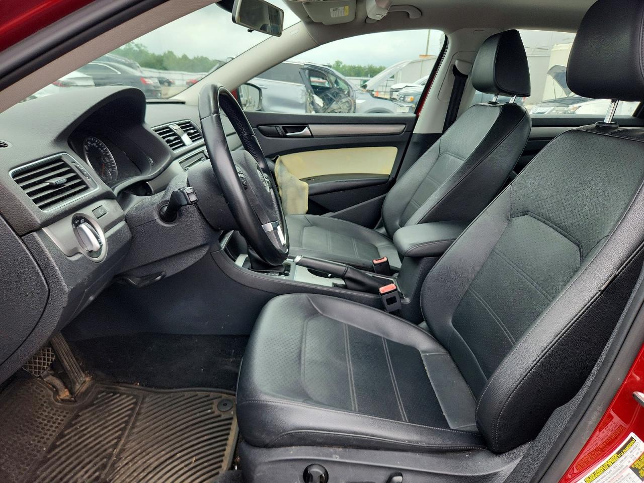 2015 Volkswagen Passat Se Red vin: 1VWBV7A3XFC046838
