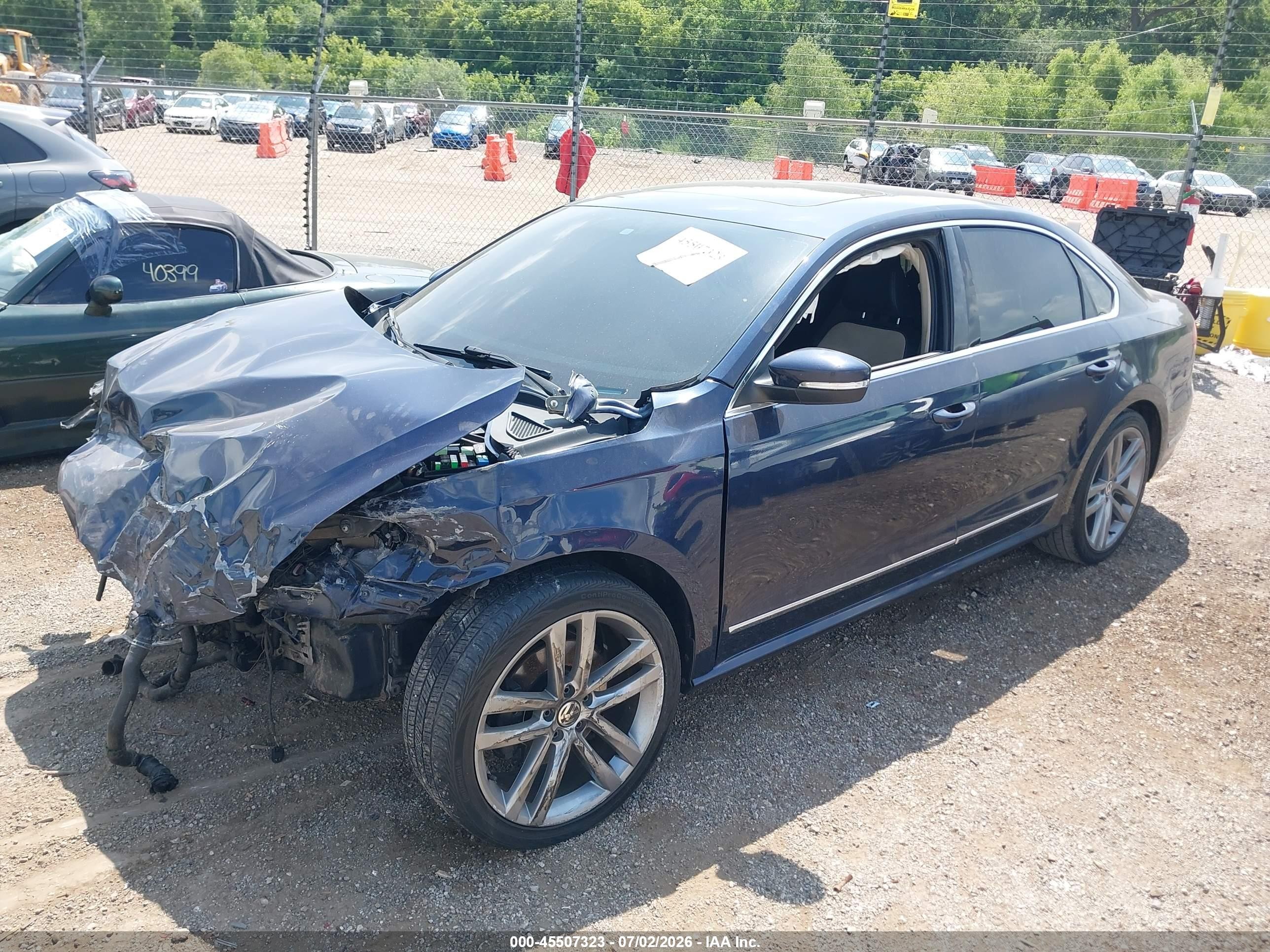 2015 Volkswagen Passat 2.0l Tdi Se Dark Blue vin: 1VWBV7A3XFC047200