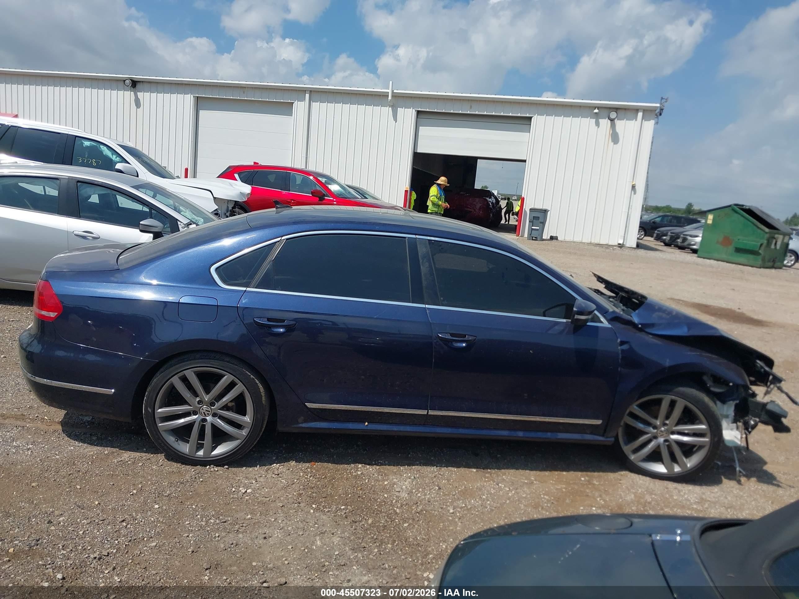 2015 Volkswagen Passat 2.0l Tdi Se Dark Blue vin: 1VWBV7A3XFC047200