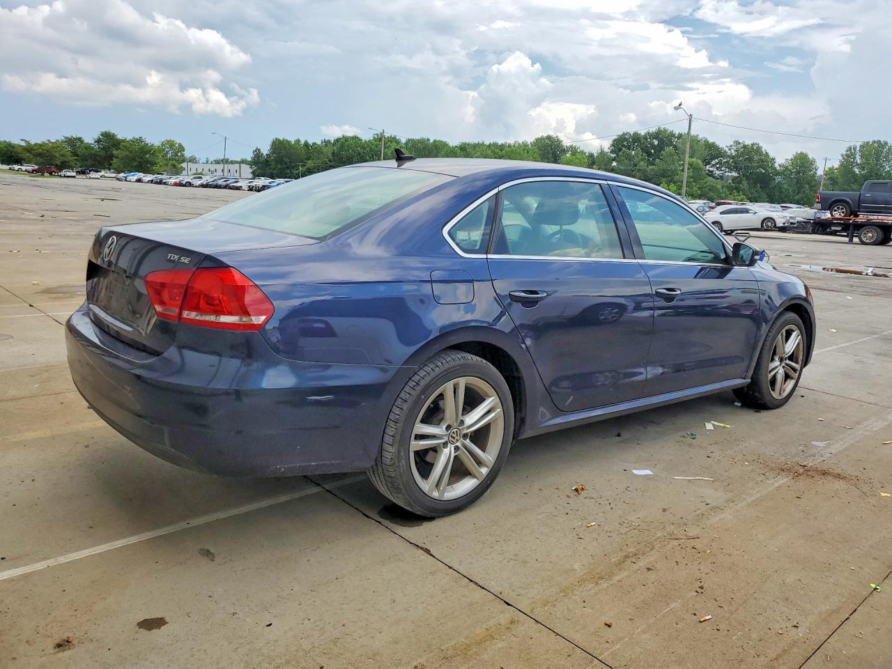 2015 Volkswagen Passat Se Blue vin: 1VWBV7A3XFC051327