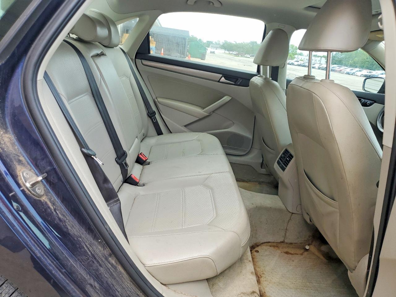 2015 Volkswagen Passat Se Blue vin: 1VWBV7A3XFC051327