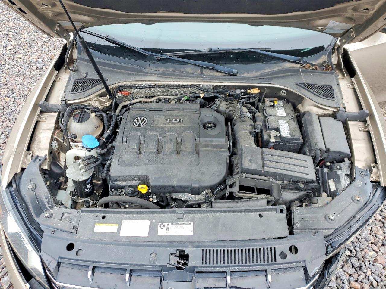2015 Volkswagen Passat Se Tan vin: 1VWBV7A3XFC053661