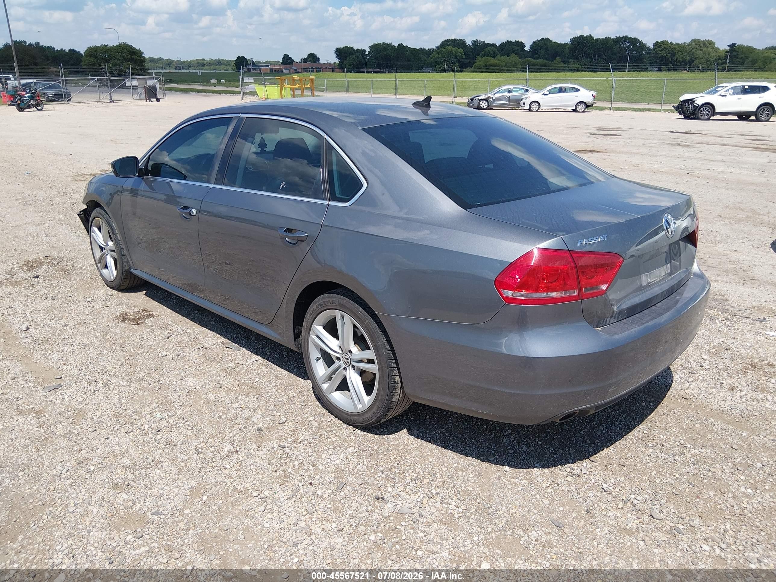 2015 Volkswagen Passat 2.0l Tdi Se Gray vin: 1VWBV7A3XFC076423