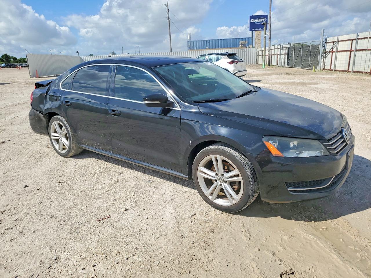 2015 Volkswagen Passat Se Black vin: 1VWBV7A3XFC093920