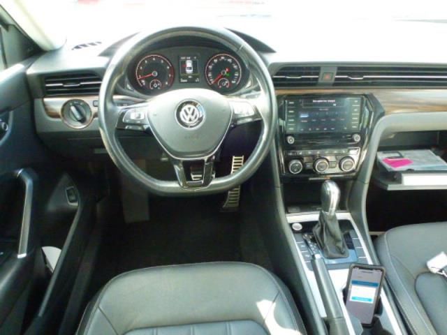 2020 Volkswagen Passat 2.0t Sel Silver vin: 1VWCA7A34LC008338
