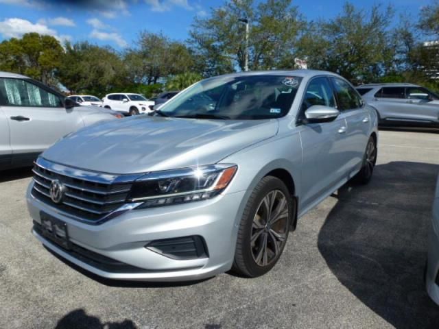 2020 Volkswagen Passat 2.0t Sel Silver vin: 1VWCA7A34LC008338