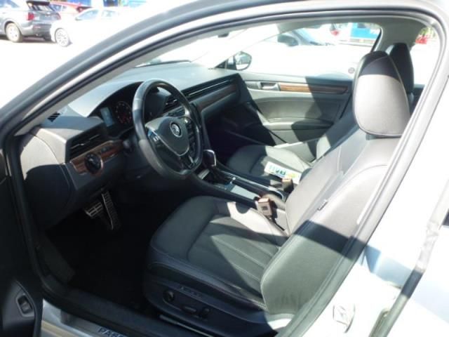 2020 Volkswagen Passat 2.0t Sel Silver vin: 1VWCA7A34LC008338